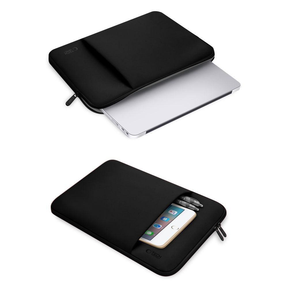 Twee zwarte laptoptassen. Eén bevat een zilveren laptop, de andere een telefoon, pen en tablet. De achtergrond is wit.