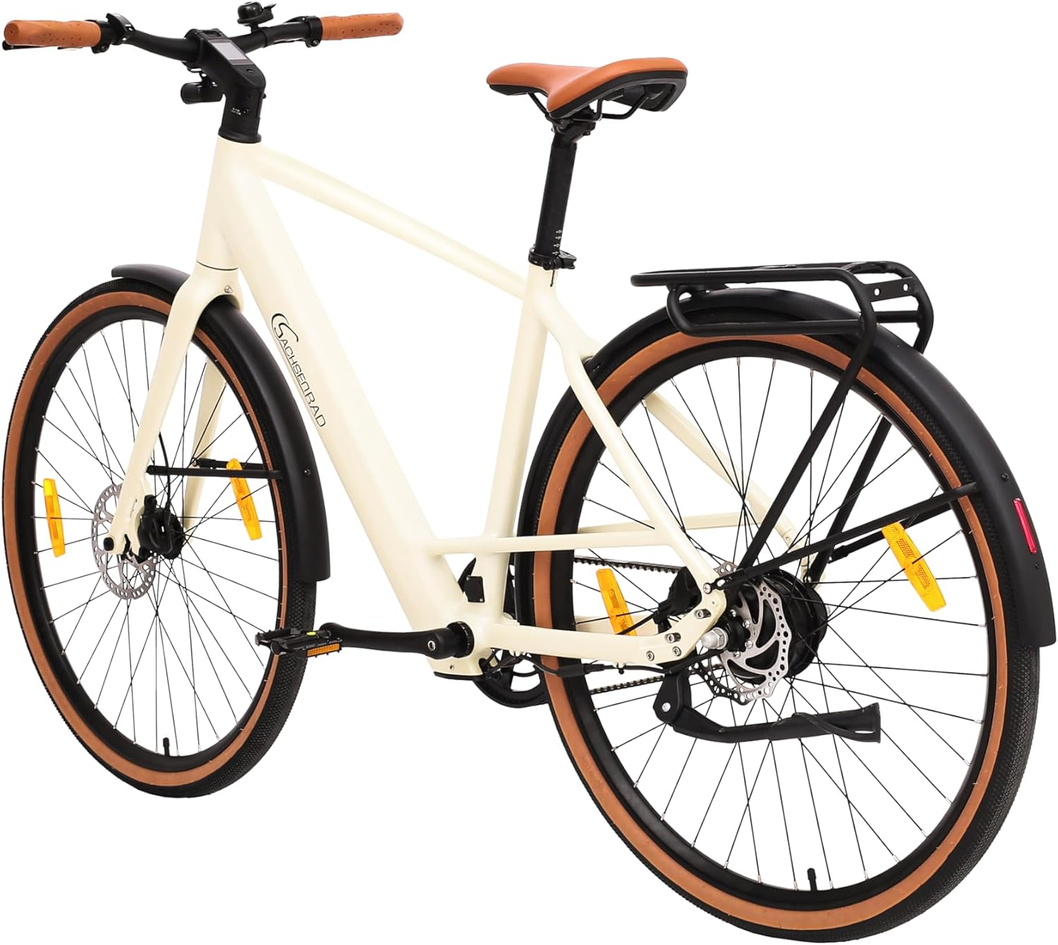 Cremefarbenes Fahrrad mit braunen Reifen, Sitz und Lenker. Mit schwarzen Kotflügeln und Gepäckträger.