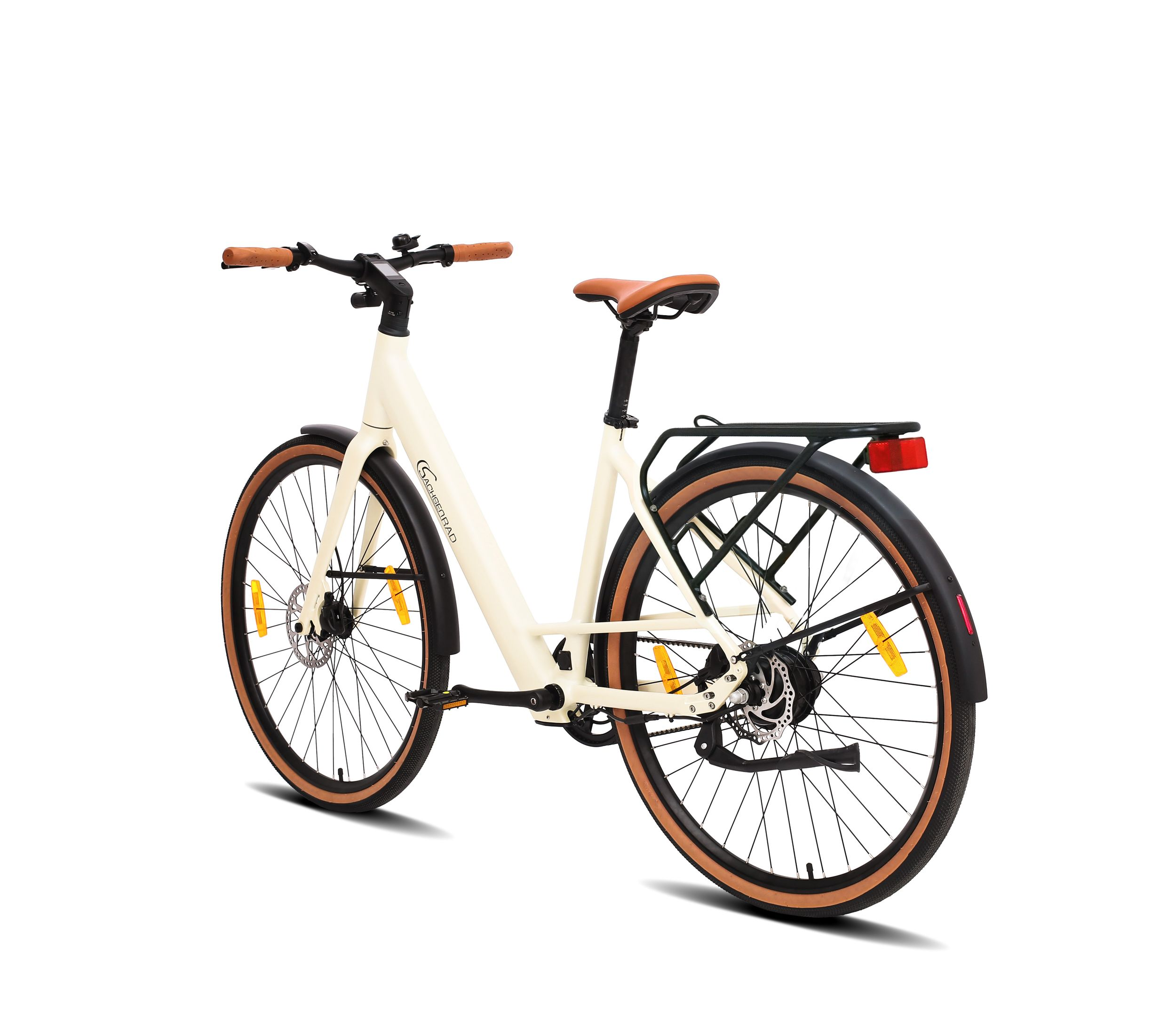 Cremefarbenes Fahrrad mit braunen Reifen, Sitz und Lenker. Es hat einen Gepäckträger und einen roten Reflektor.