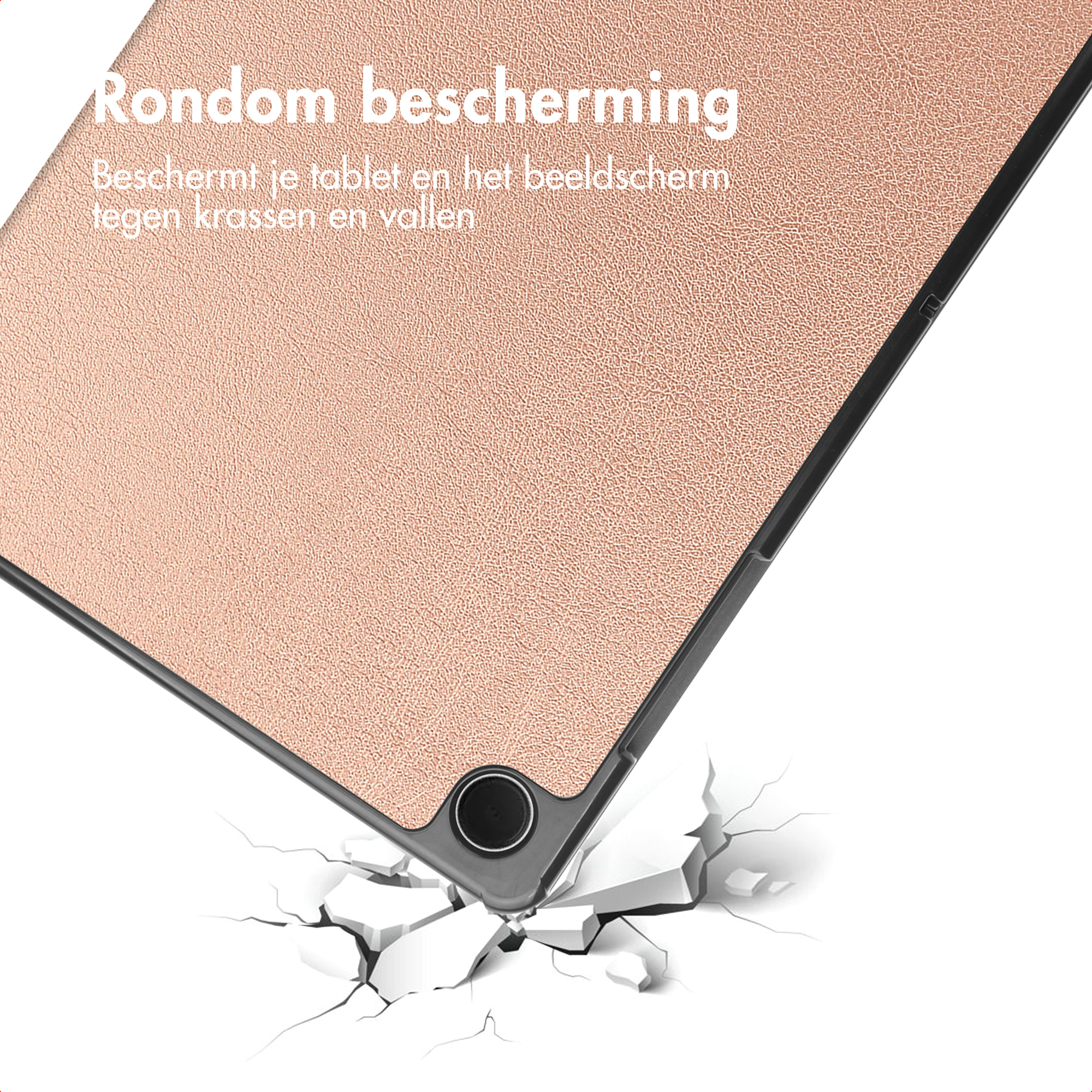 Étui pour tablette en or rose avec cadre noir, posé sur une surface blanche fissurée.