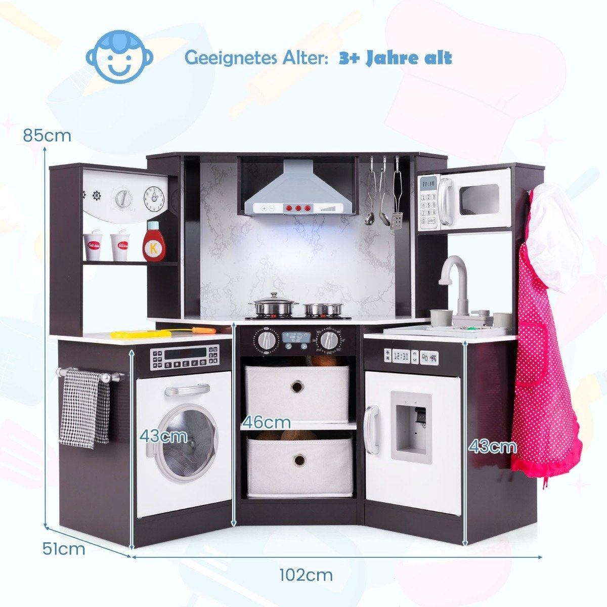 Una cocina de juguete con estufa, fregadero, microondas y refrigerador. Tiene una lavadora y contenedores de almacenamiento.