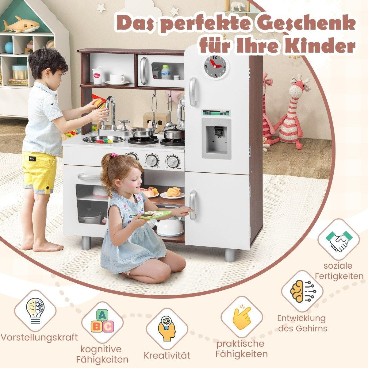 Dos niños juegan con una cocina de juguete. La cocina es blanca y marrón, con un reloj. Hay iconos debajo con texto en alemán.