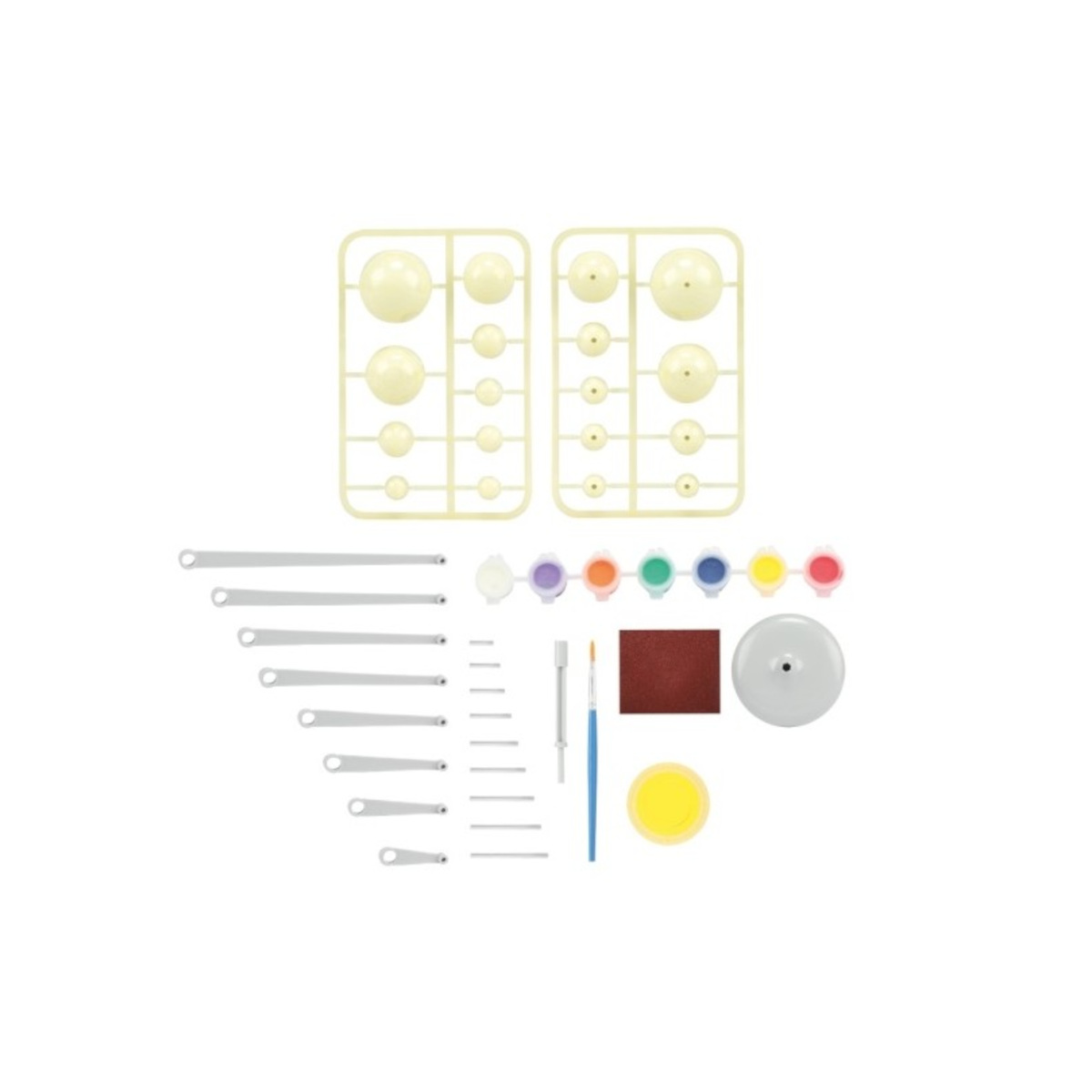 Ein Bausatz zur Erstellung eines Modells des Sonnensystems. Enthält Plastikkugeln, Farbe, Pinsel und Stützstangen auf weißem Untergrund.