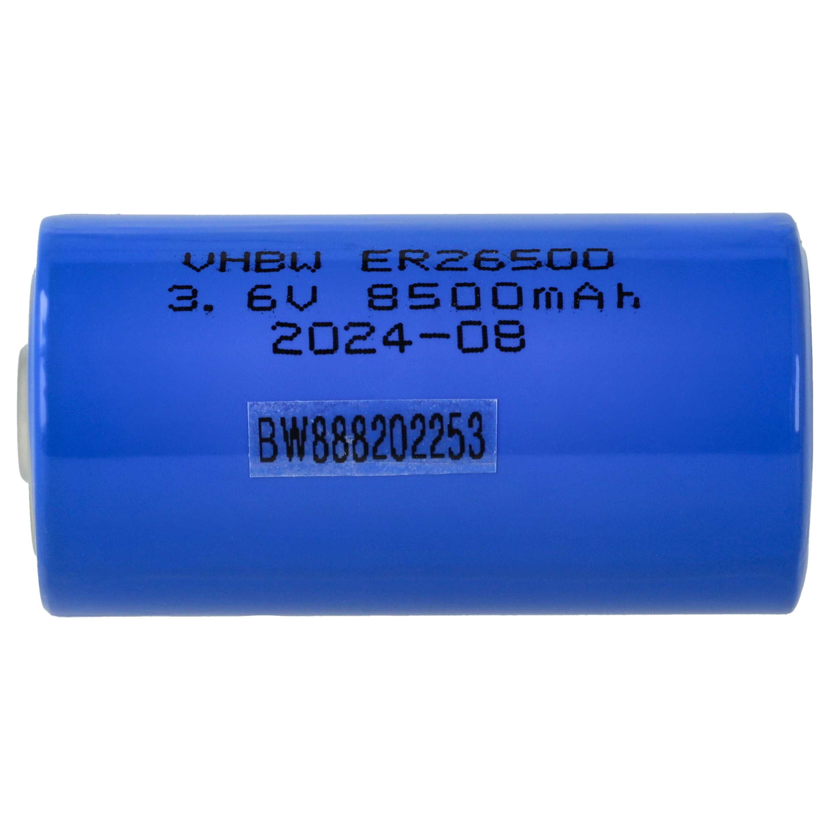 Eine blaue Batteriezelle mit Text: VHBW ER26500, 3,6 V 8500 mAh, 2024-09 und einem Aufkleber mit BW888202253.