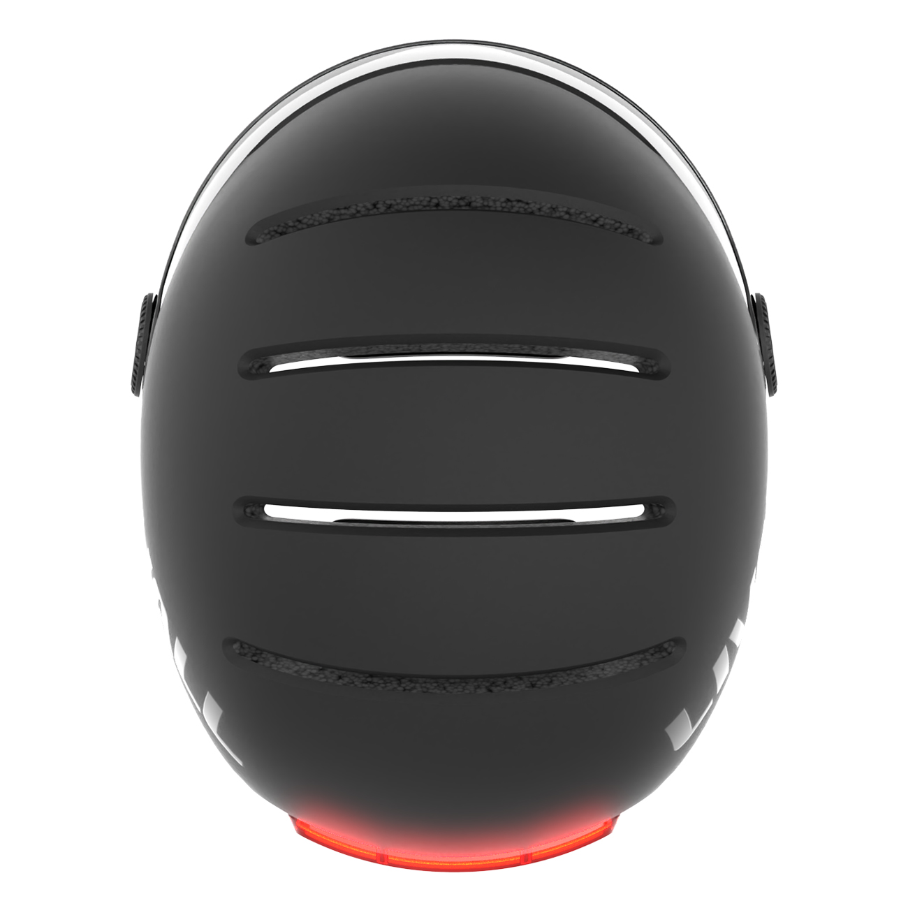Casco nero con dettagli bianchi. Ha tre fessure orizzontali e una luce rossa in basso. Lo sfondo è bianco.