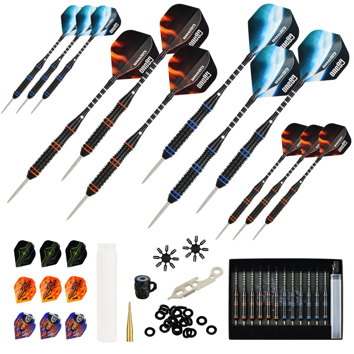 Ein Set aus Dartpfeilen und Zubehör. Darts haben verschiedenfarbige Flights und schwarze Schäfte. Ersatz-Flights, Ringe und ein Etui sind enthalten.