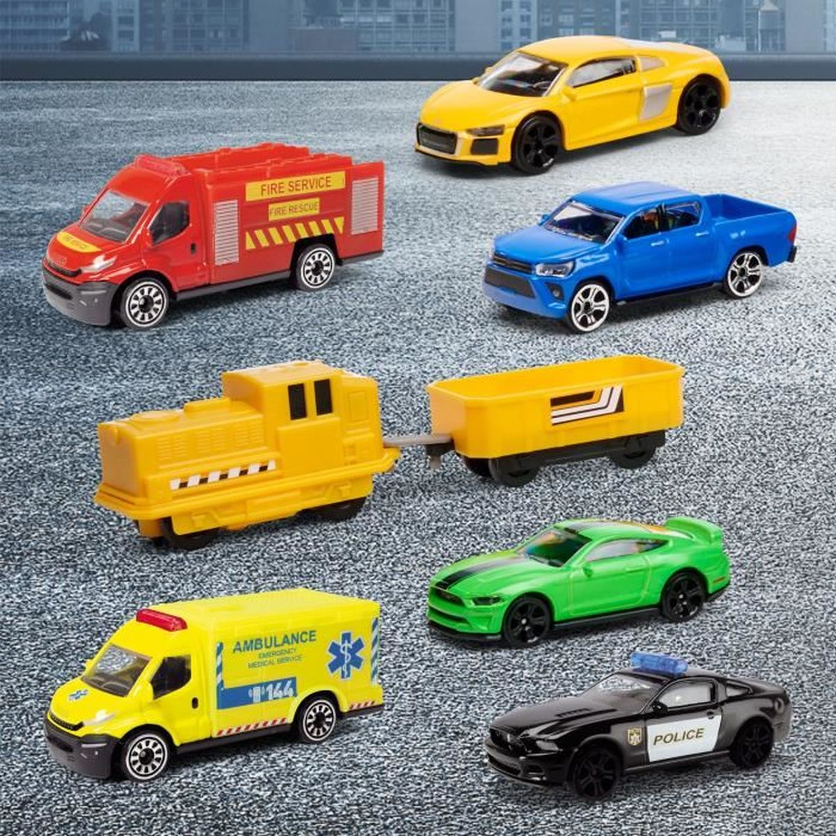 Spielzeugautos: Feuerwehrauto, gelber Sportwagen, blauer Pickup, gelber Zug, grünes Auto, Krankenwagen und schwarzes Polizeiauto.