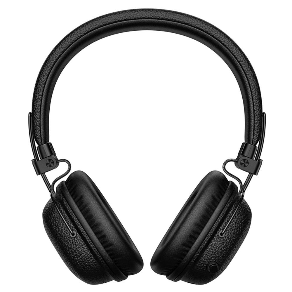 Cuffie over-ear nere. L'archetto e i padiglioni sono in pelle strutturata. I padiglioni hanno un pulsante circolare.