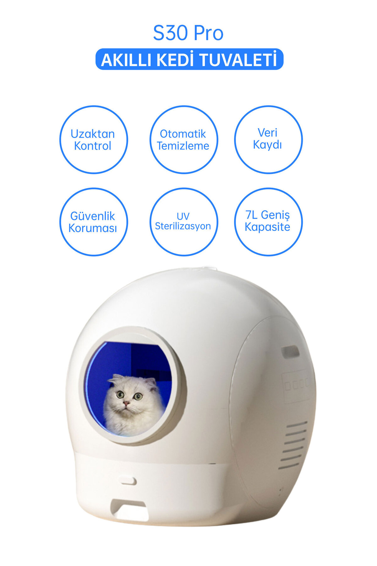 Modern, otomatik bir kedi tuvaletinde beyaz bir kedi. Uzaktan kumanda, otomatik temizleme ve UV sterilizasyonu içerir.