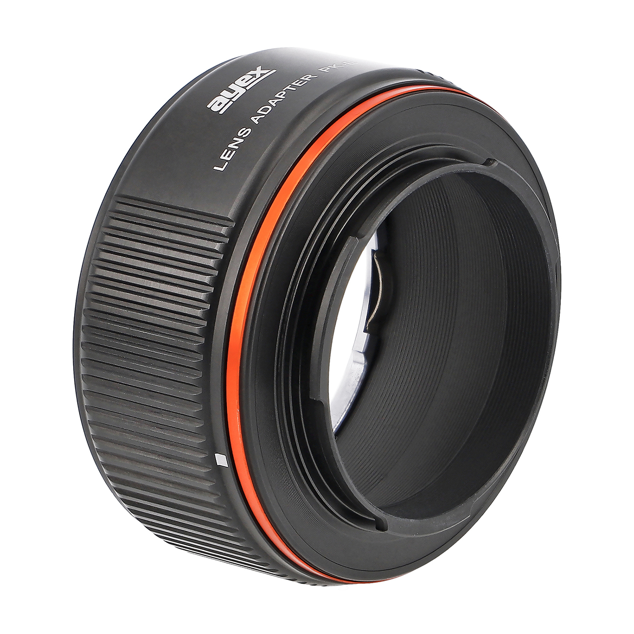 Ein schwarzer Objektivadapter mit einem orangefarbenen Ring. Der Adapter hat den Text 'ayex LENS ADAPTER' und ist auf weißem Hintergrund isoliert.