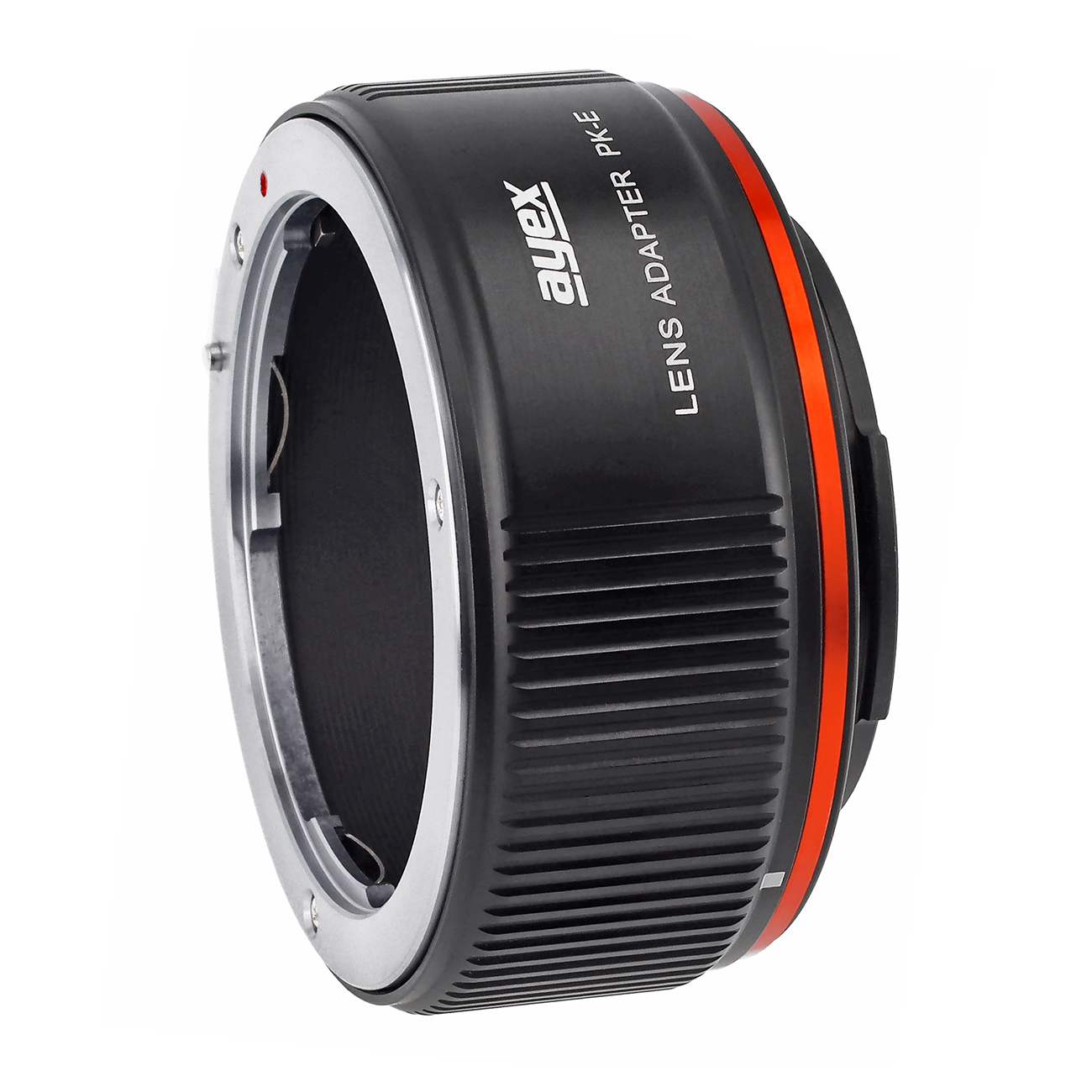Ein schwarzer Objektivadapter mit einem silbernen Ring an den Rändern. Er hat einen orangefarbenen Streifen und den Text 'Lens Adapter PK-E'.