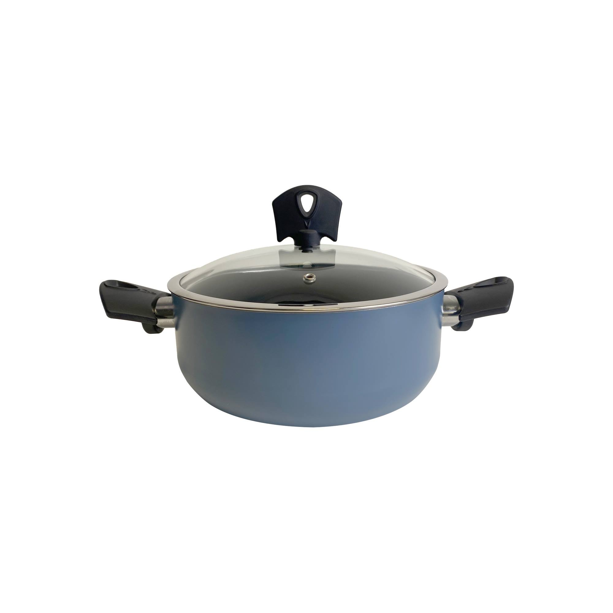 Una olla azul con tapa de vidrio y asas negras. Aislada sobre fondo blanco.
