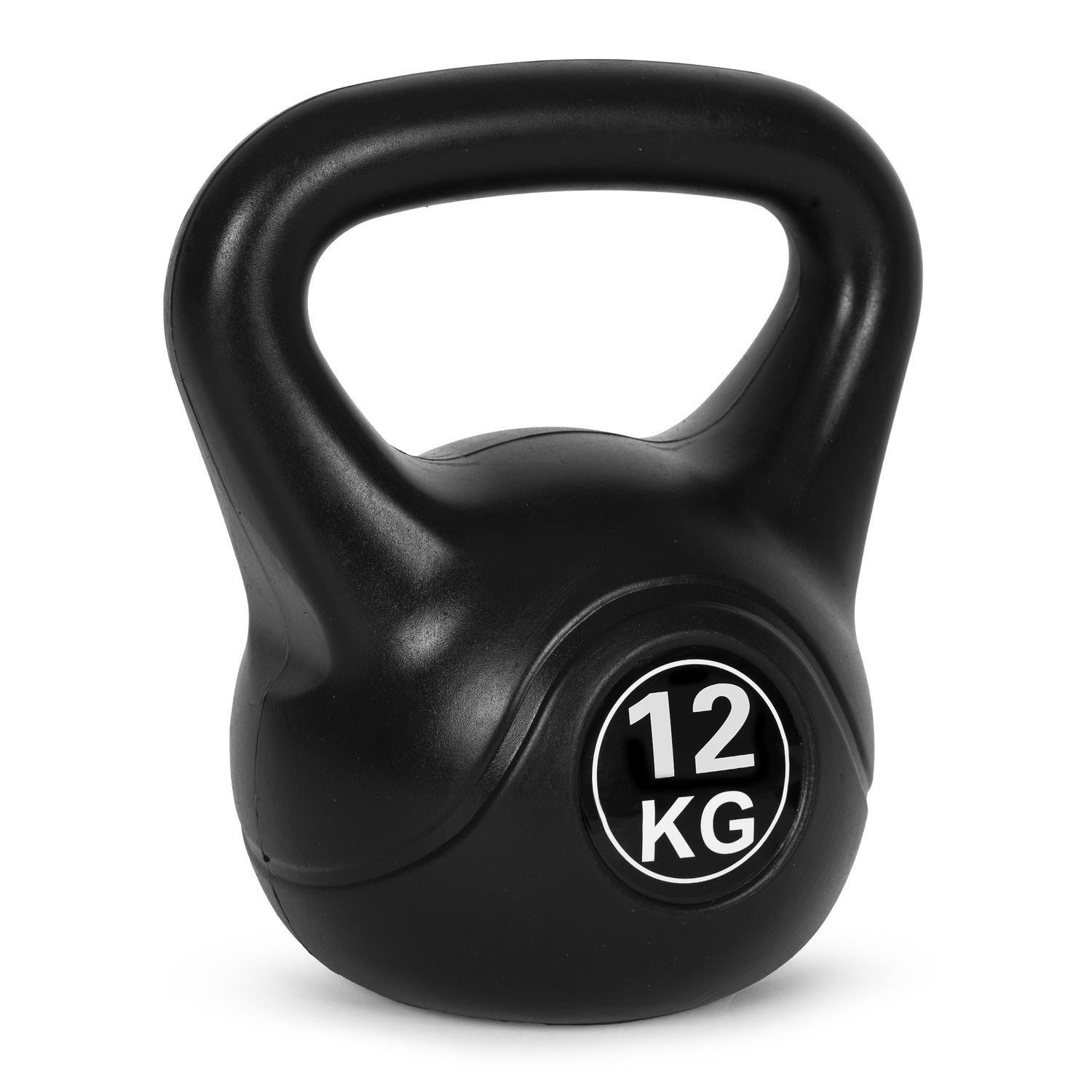 Un kettlebell nero con manico. Ha un cerchio bianco con '12 KG' sopra. Lo sfondo è bianco.