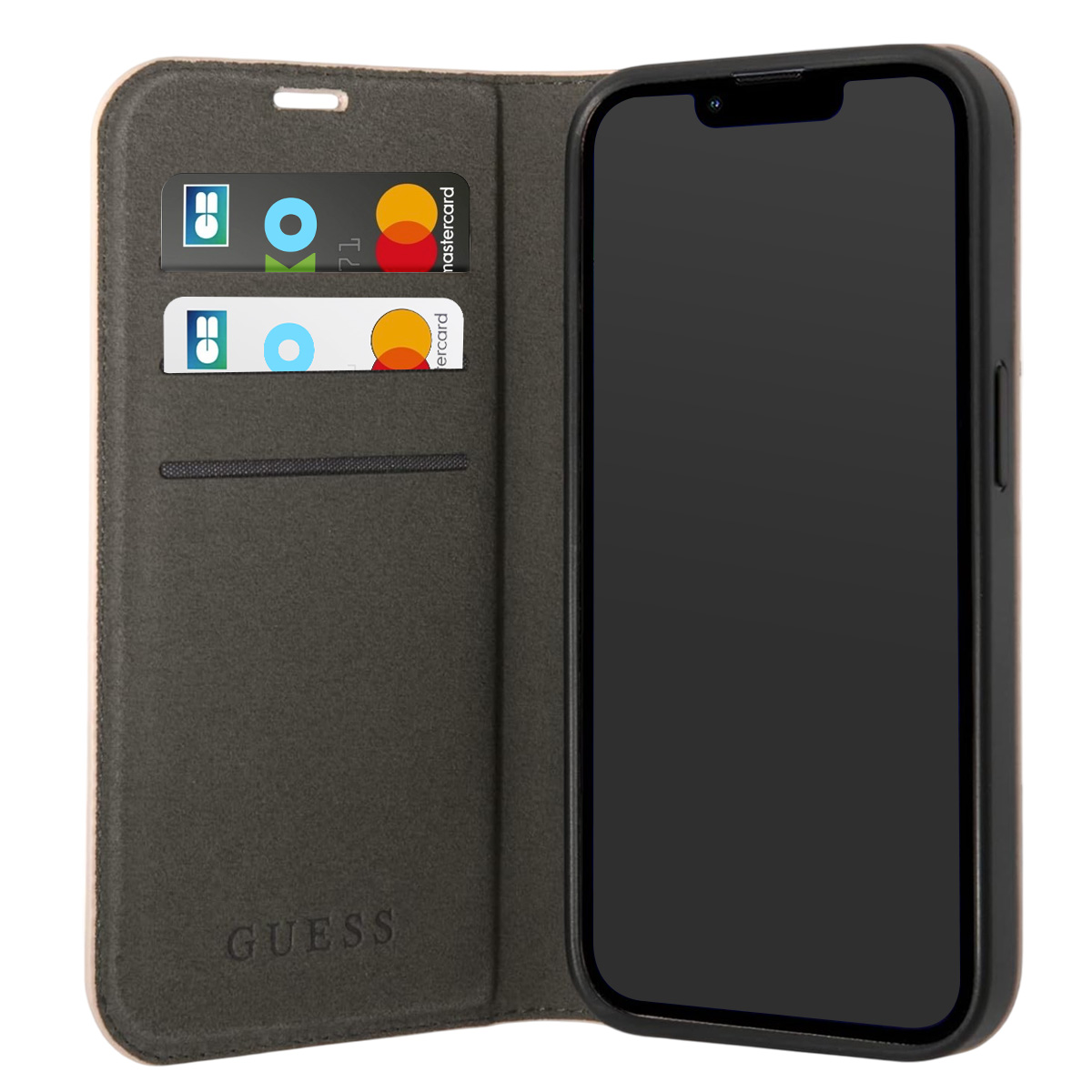 Un telefono in una custodia. La custodia è aperta, rivelando lo schermo del telefono e gli slot per le carte. Il marchio 'Guess' è visibile.