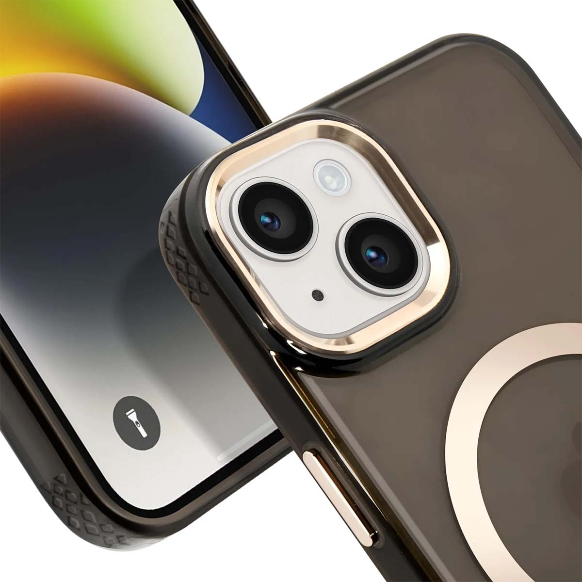 Primo piano di un telefono in una custodia trasparente. La custodia ha un anello d'oro attorno alla fotocamera e un anello magnetico sul retro.