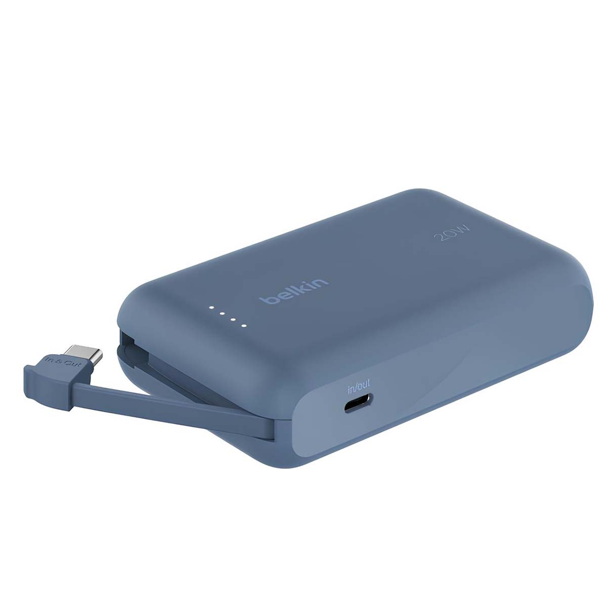 Une batterie externe Belkin bleue avec un câble connecté. Elle a une étiquette de 20W et des ports d'entrée/sortie. La marque est visible.