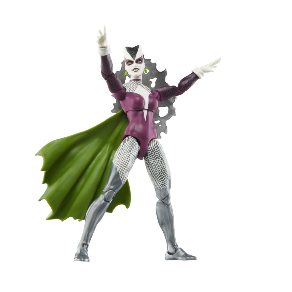 Una figura de acción femenina con un traje morado y plateado y una capa verde. Tiene guantes blancos y está posando.