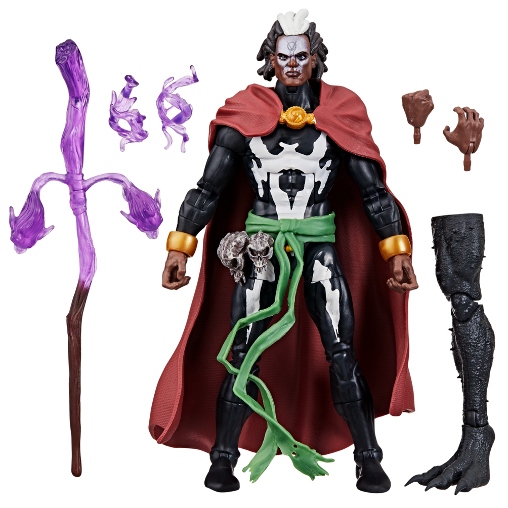 Actionfigur eines dunkelhäutigen Charakters mit weißen Haaren und rotem Umhang, der einen Stab hält. Zubehör umfasst Hände und ein Bein.