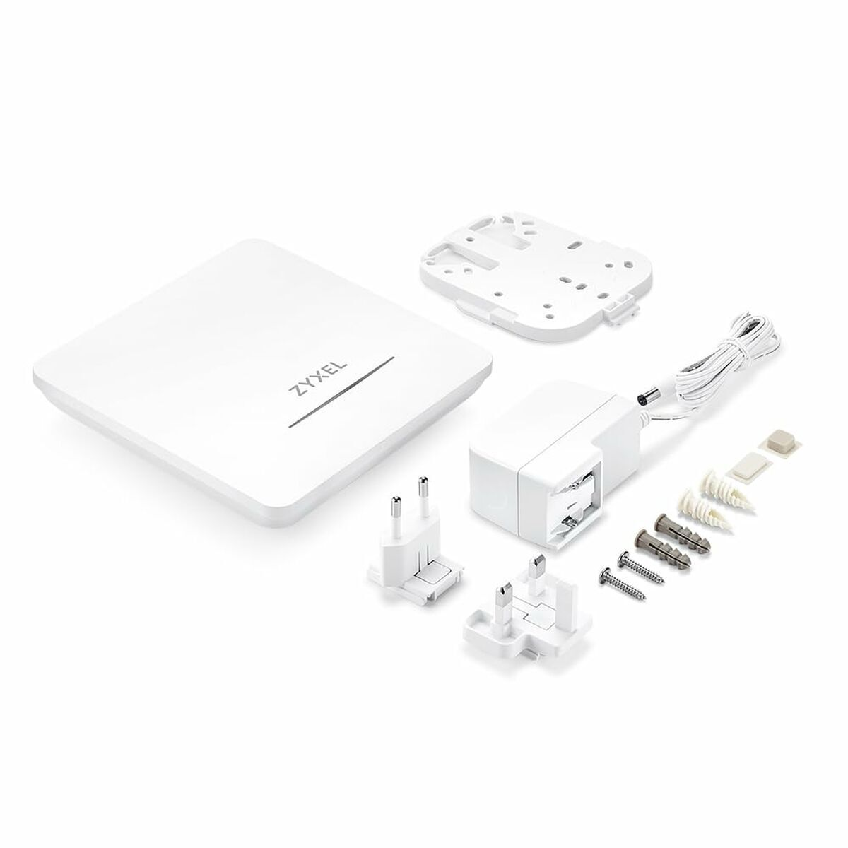 Routeur Zyxel blanc et accessoires: adaptateur secteur, prises, plaque de montage, vis et chevilles, le tout sur fond blanc.