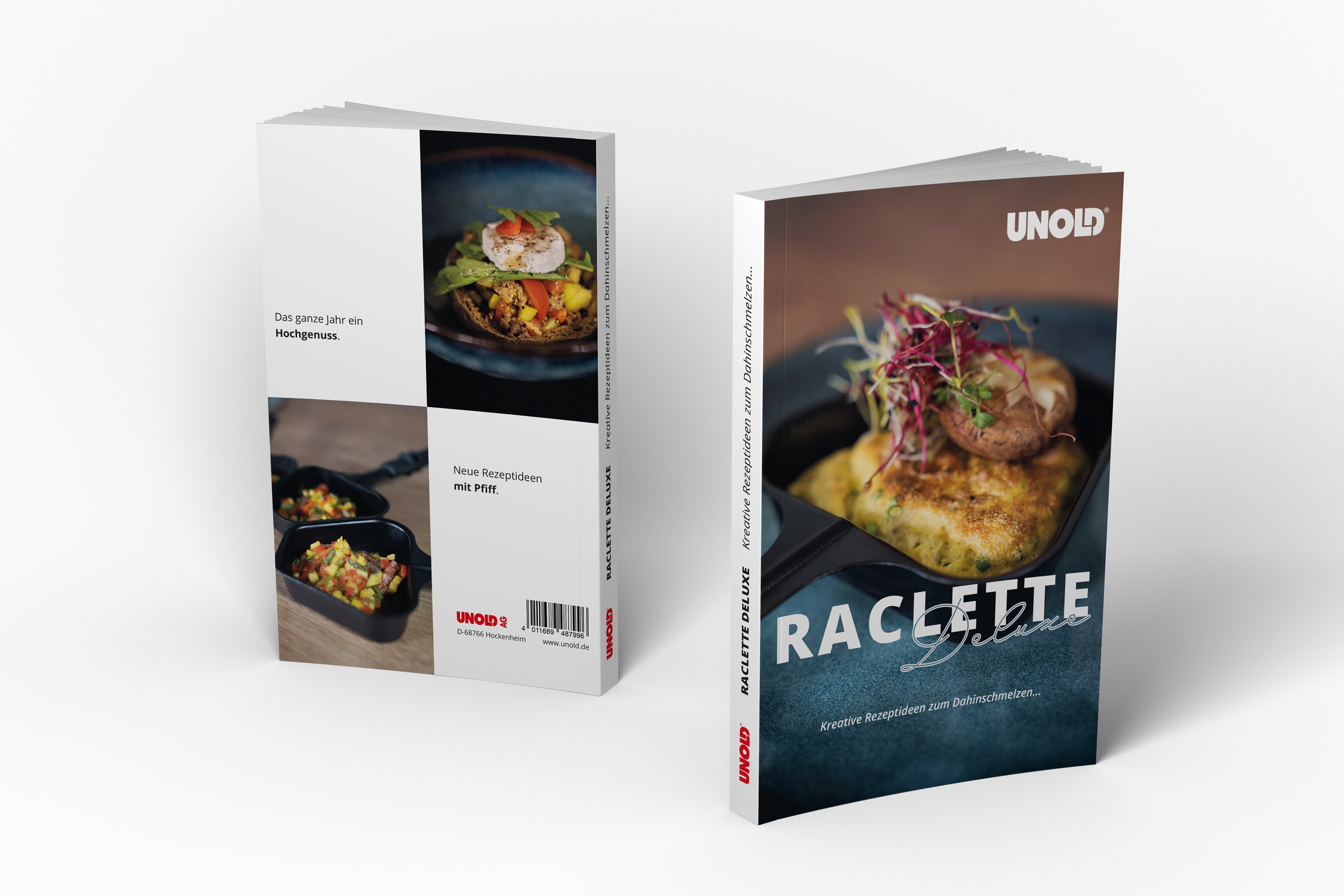 Zwei Kochbücher. Die linke Abdeckung hat Essen. Die rechte Abdeckung zeigt ein Raclette-Gericht mit Text.