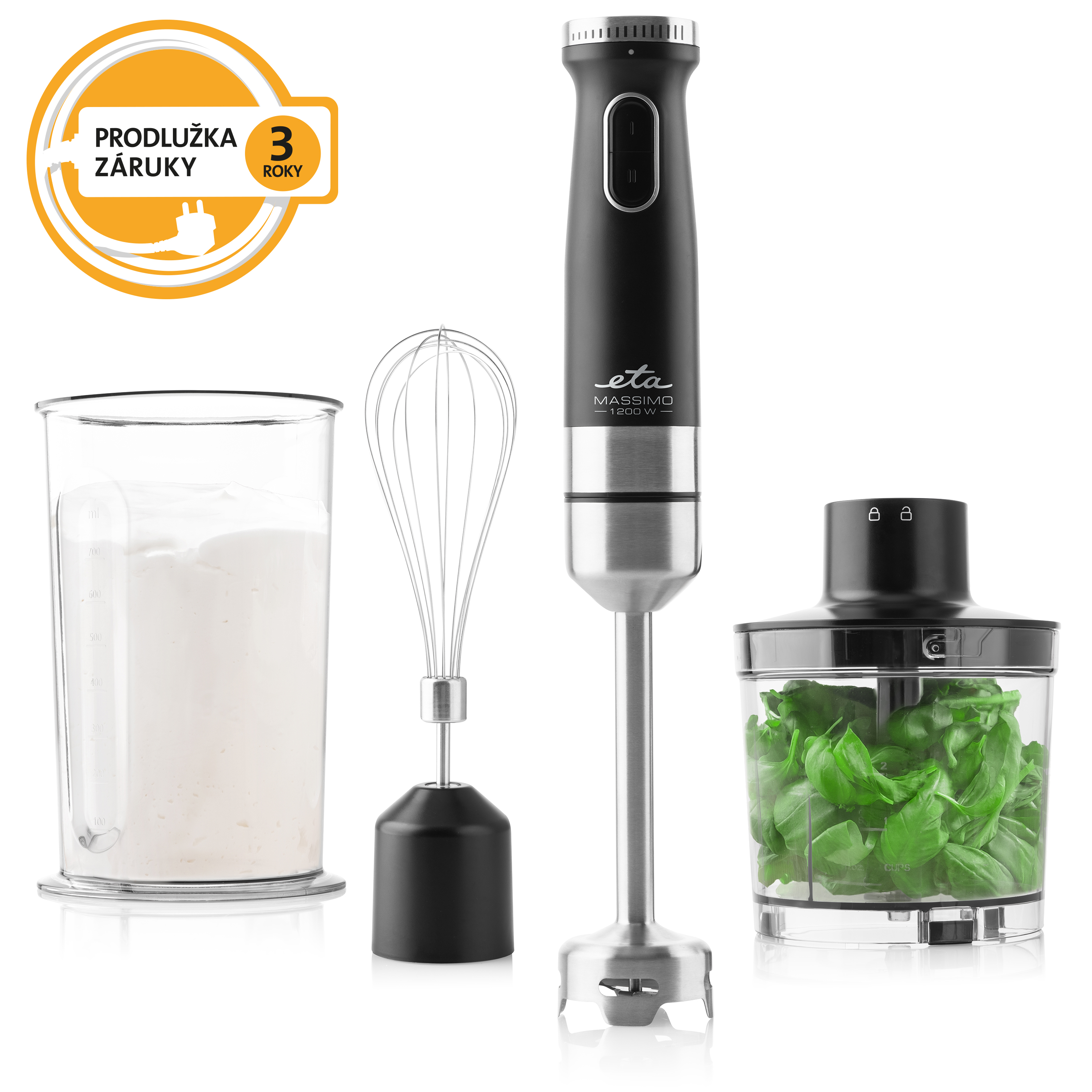 Ein Mixer-Set mit Aufsätzen, darunter ein Becher mit weißem Inhalt, ein Schneebesen und eine Schüssel mit Basilikum.
