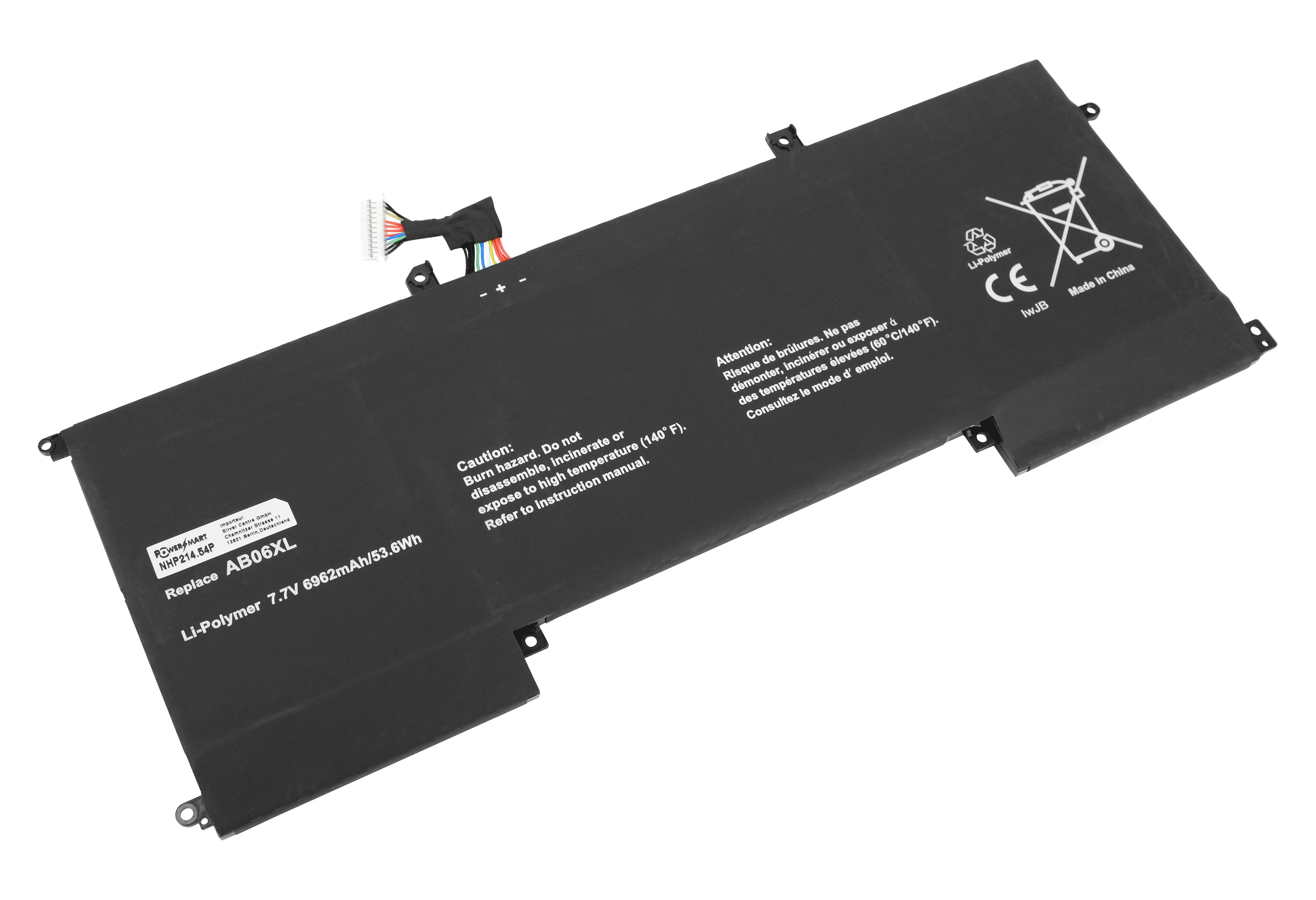 Schwarzer Laptop-Akku mit Text und Warnhinweisen. Merkmale Anschluss mit farbigen Drähten. Weißer Hintergrund.