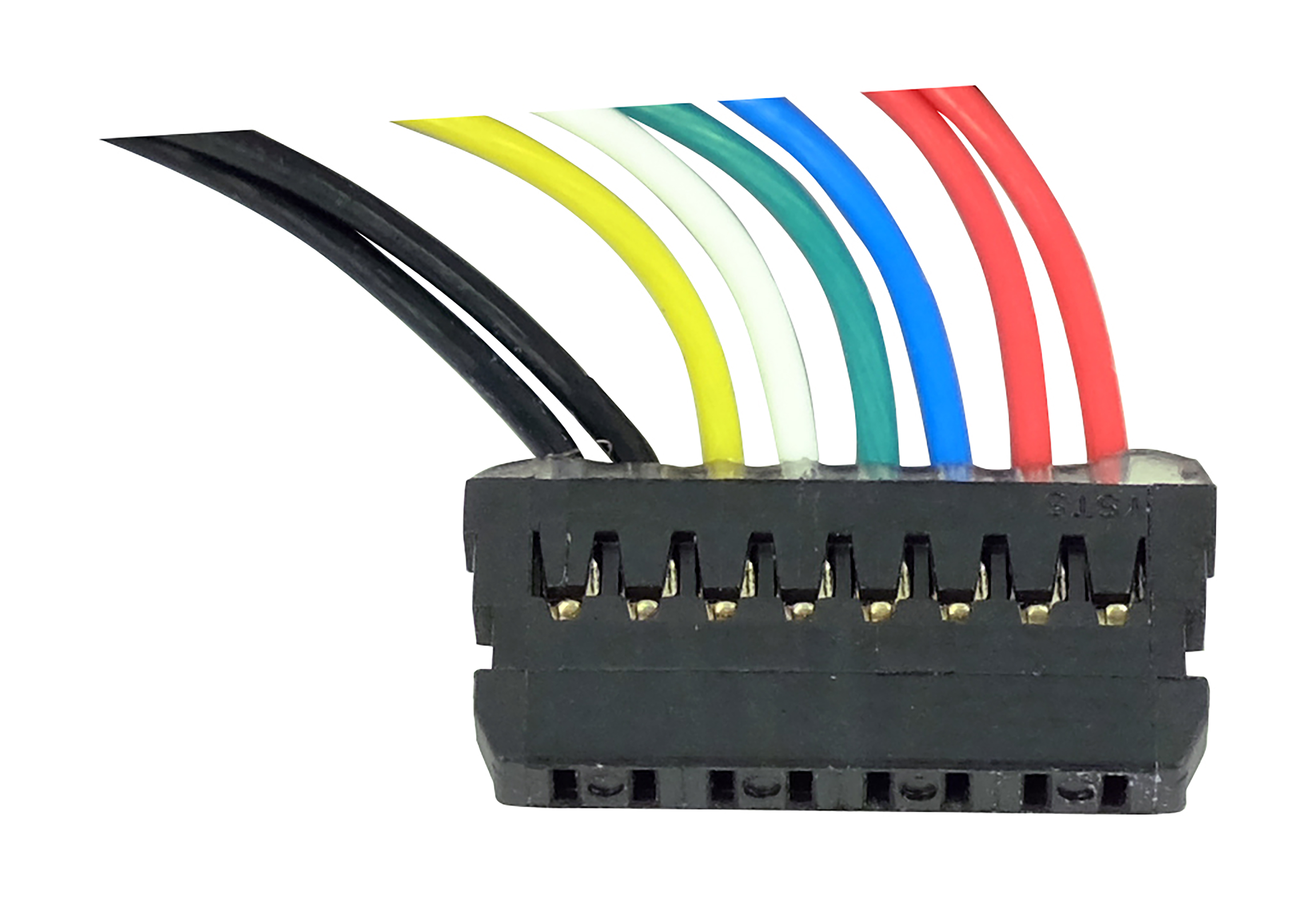 Ein schwarzer Stecker mit mehrfarbigen Drähten. Drähte sind schwarz, gelb, weiß, grün, blau und rot.