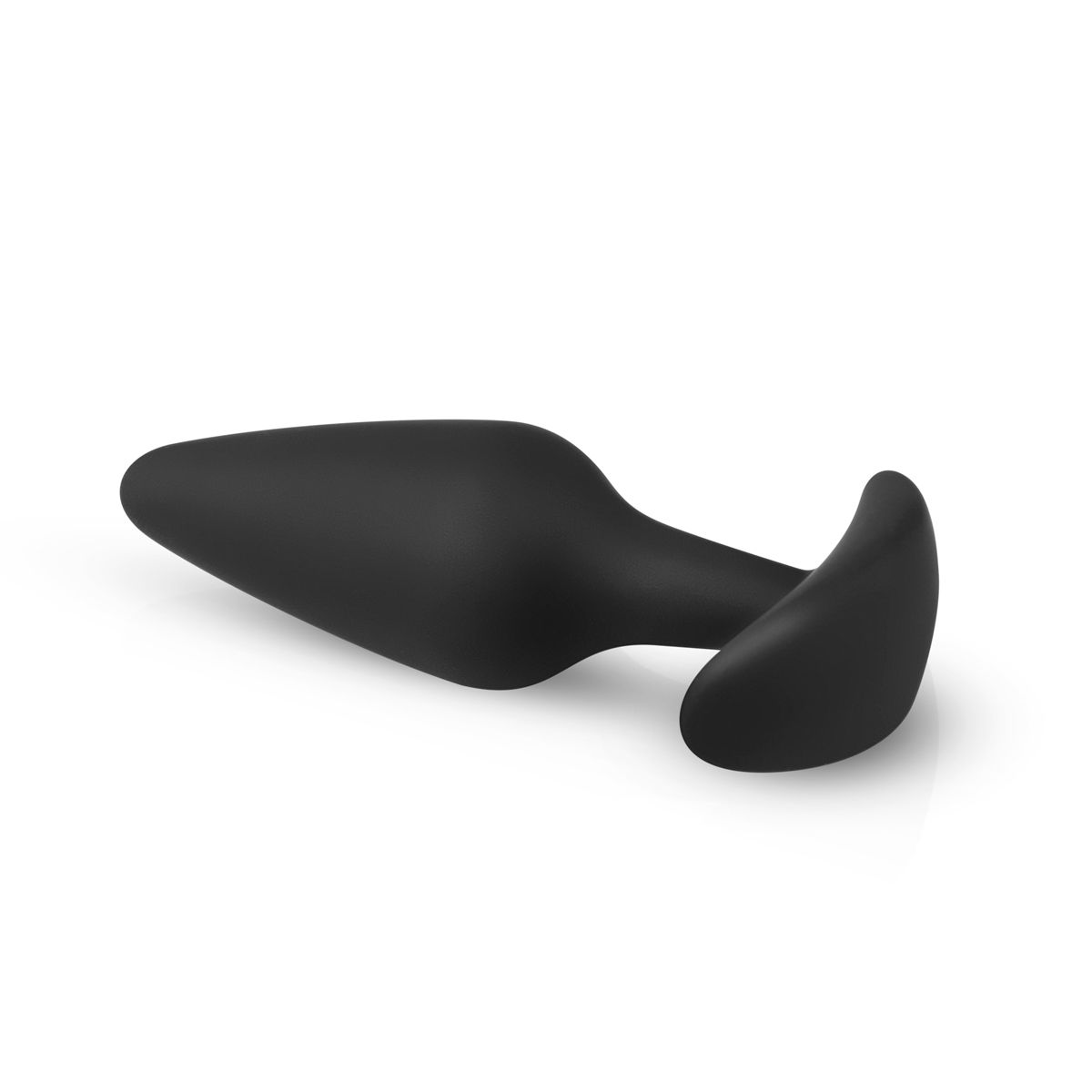 Ein schwarzer, glatter, sich verjüngender Anus-Plug mit gebogener Basis liegt auf weißem Untergrund. Der Hintergrund ist weiß.