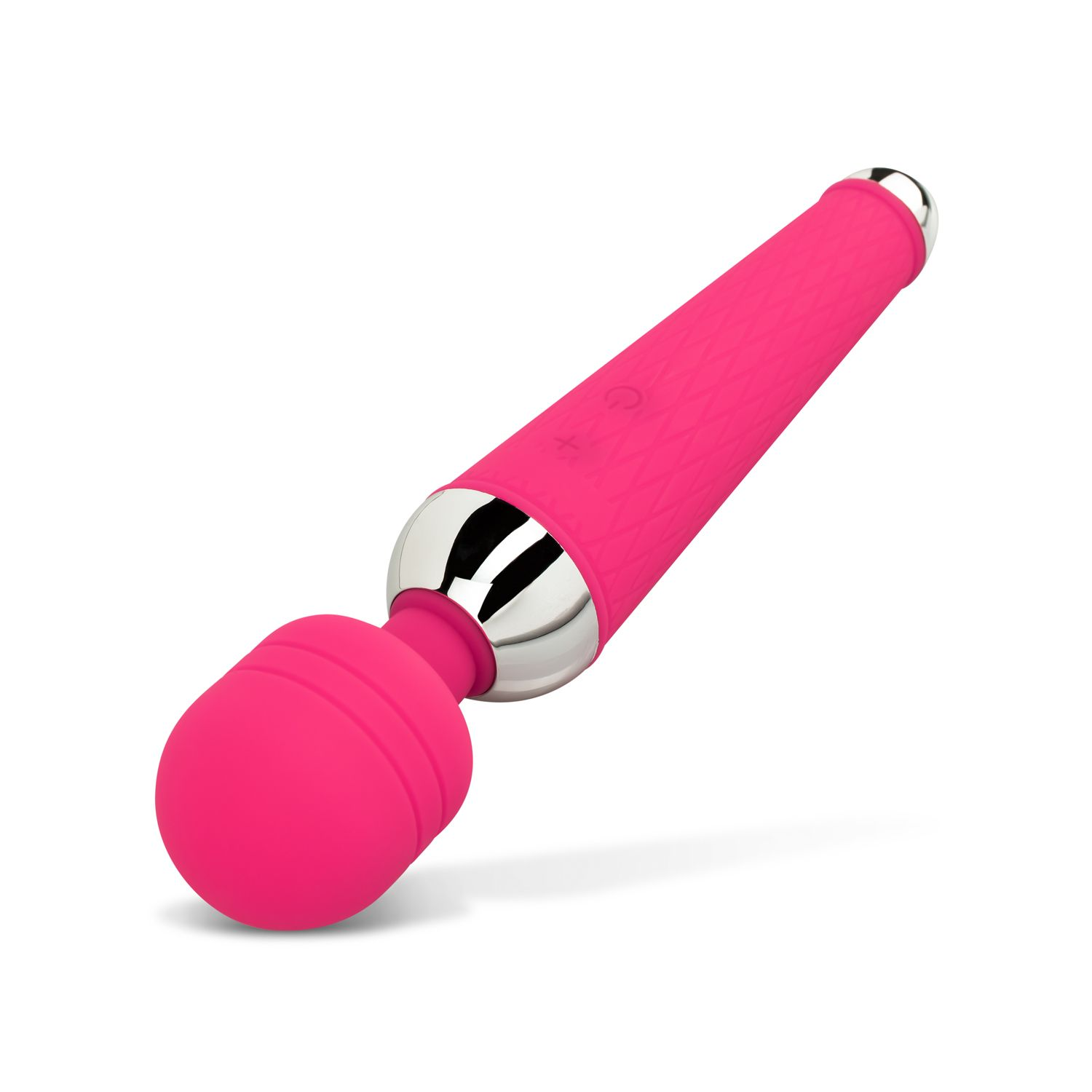Ein pinkfarbener Vibrator mit rundem Kopf und strukturiertem Schaft. Der Griff ist silberfarben. Er ist vor weißem Hintergrund platziert.
