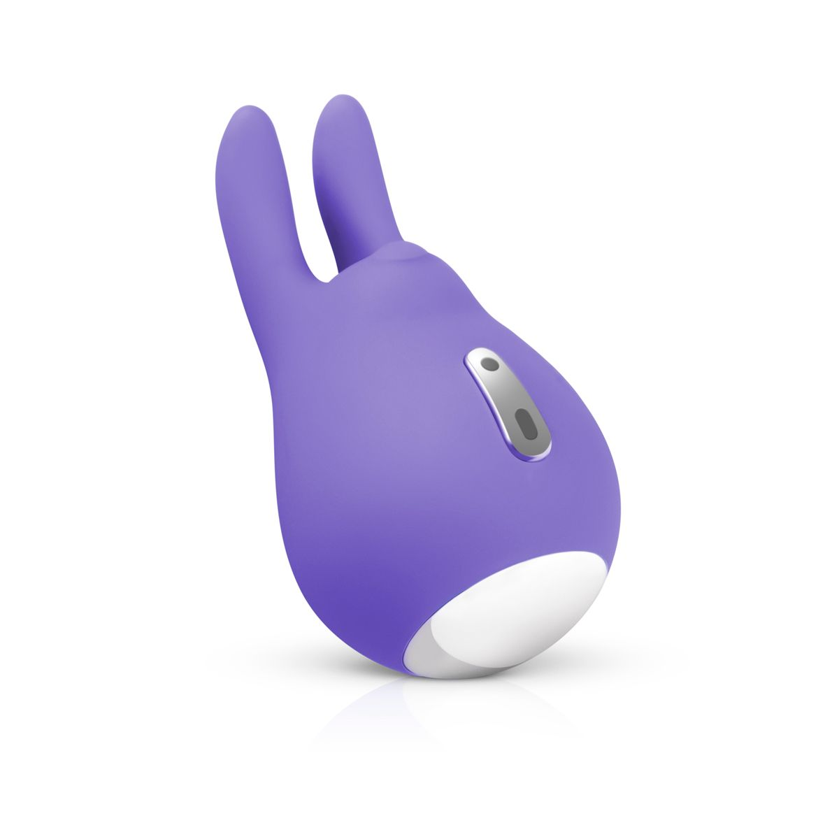 Ein lila Vibrator in Kaninchenform mit zwei Ohren. Er hat einen weißen Sockel und einen silbernen Knopf an der Seite.