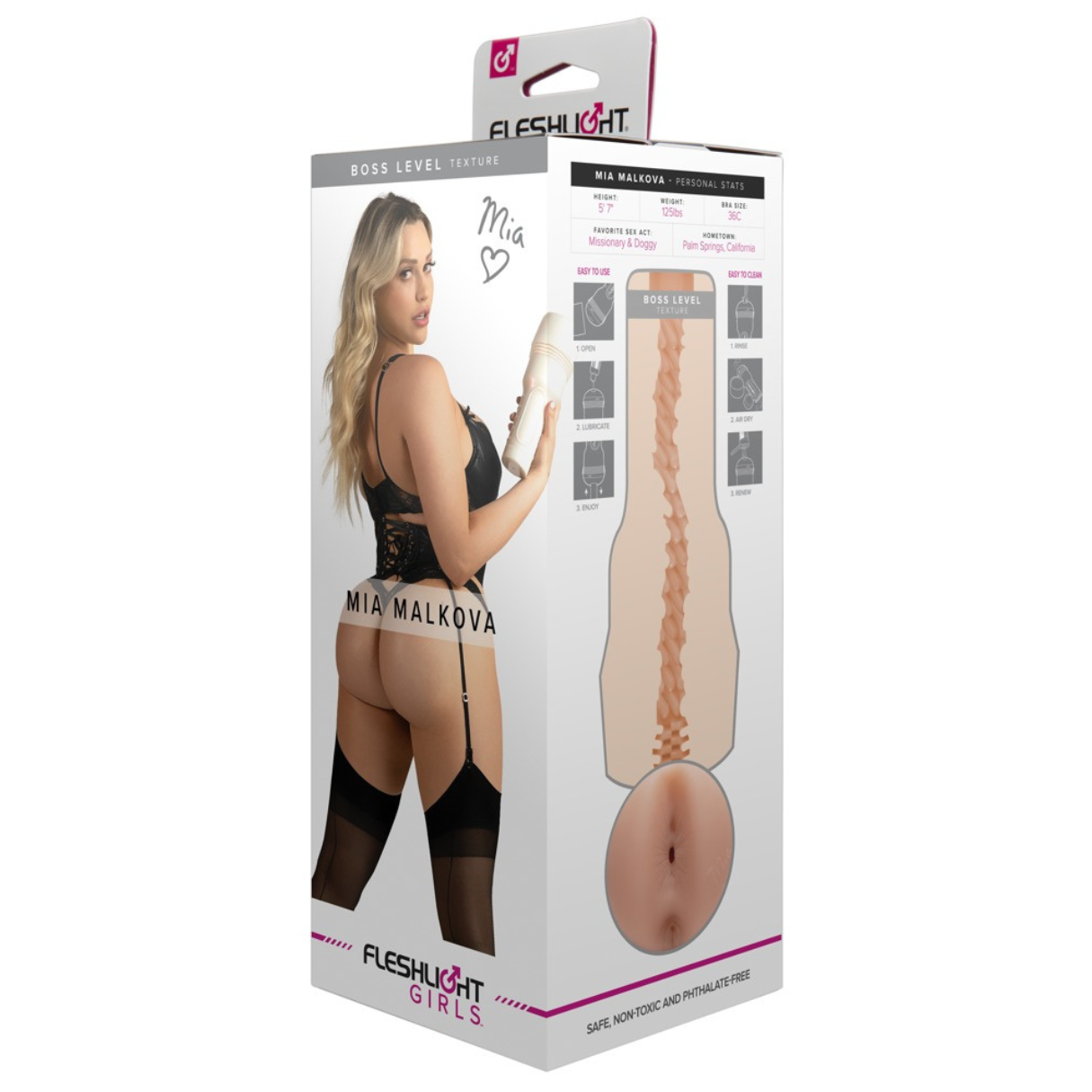 Frau hält Fleshlight-Box. Box zeigt Diagramm und Namen Mia Malkova. Sie trägt Dessous.
