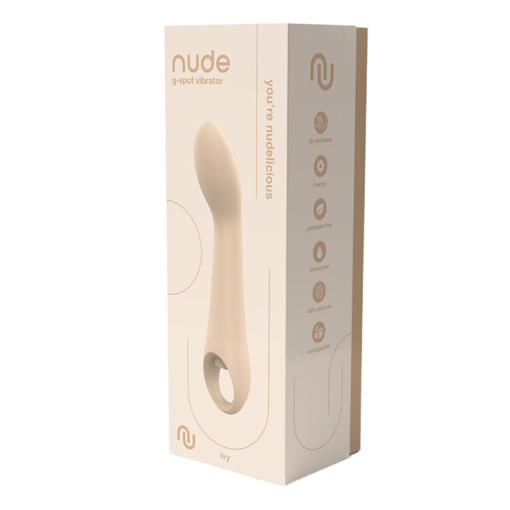 Ein beiger G-Punkt-Vibrator in der Box. Der Text umfasst 'nude', 'you're nudelicious' und Produkteigenschaften.