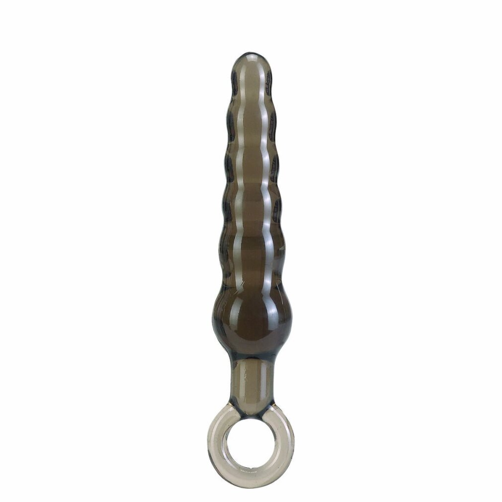 Ein dunkler, gerippter Glas-Analplug mit abgerundeter Spitze und einer Schlaufe am Boden, vor weißem Hintergrund.