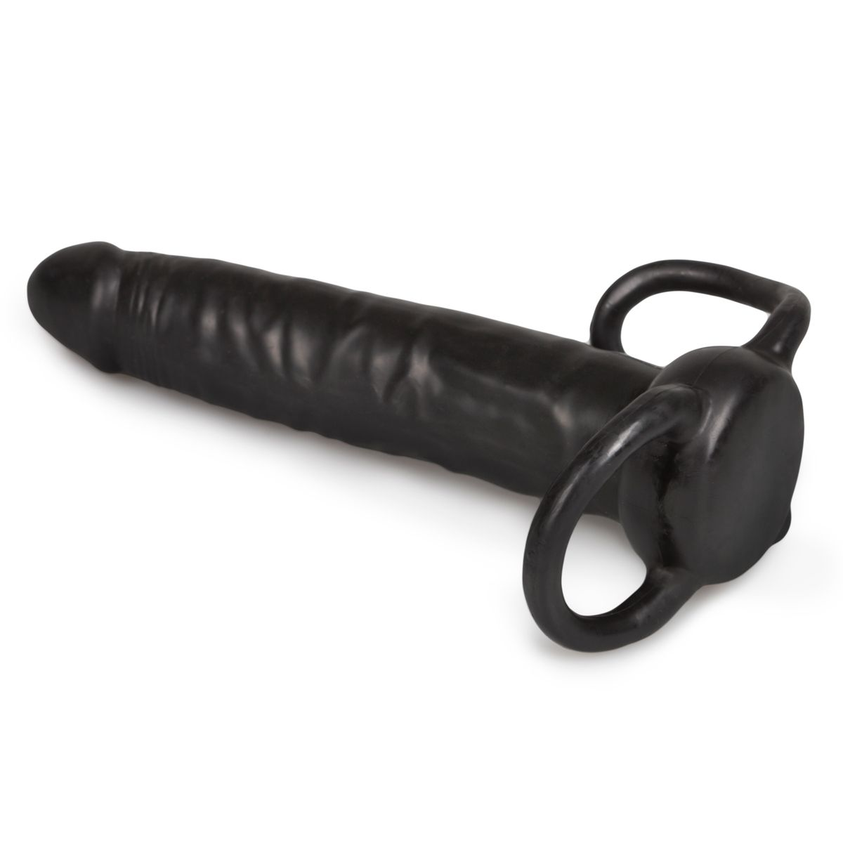Ein schwarzes Sexspielzeug in Form eines Penis mit einem Ring am Ansatz. Auf weißem Hintergrund.