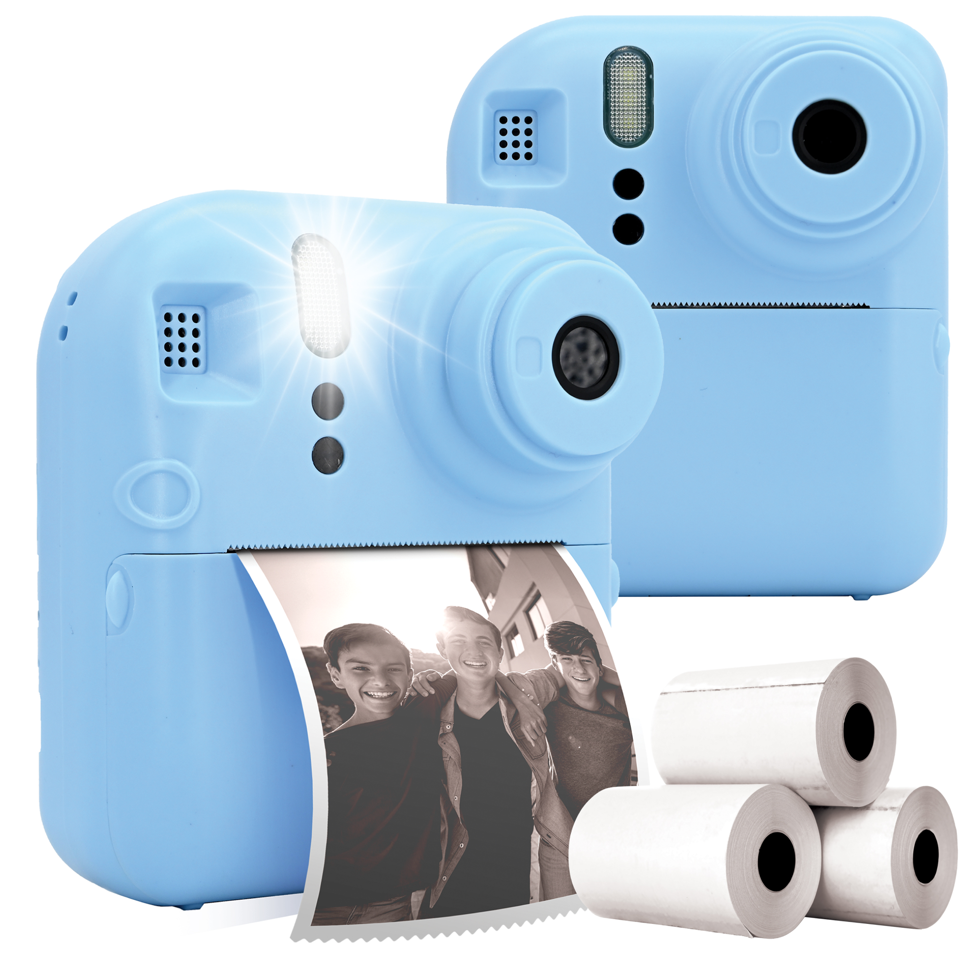 Dwa jasnoniebieskie aparaty natychmiastowe. Jeden drukuje zdjęcie trzech uśmiechniętych nastolatków. Rolki papieru.