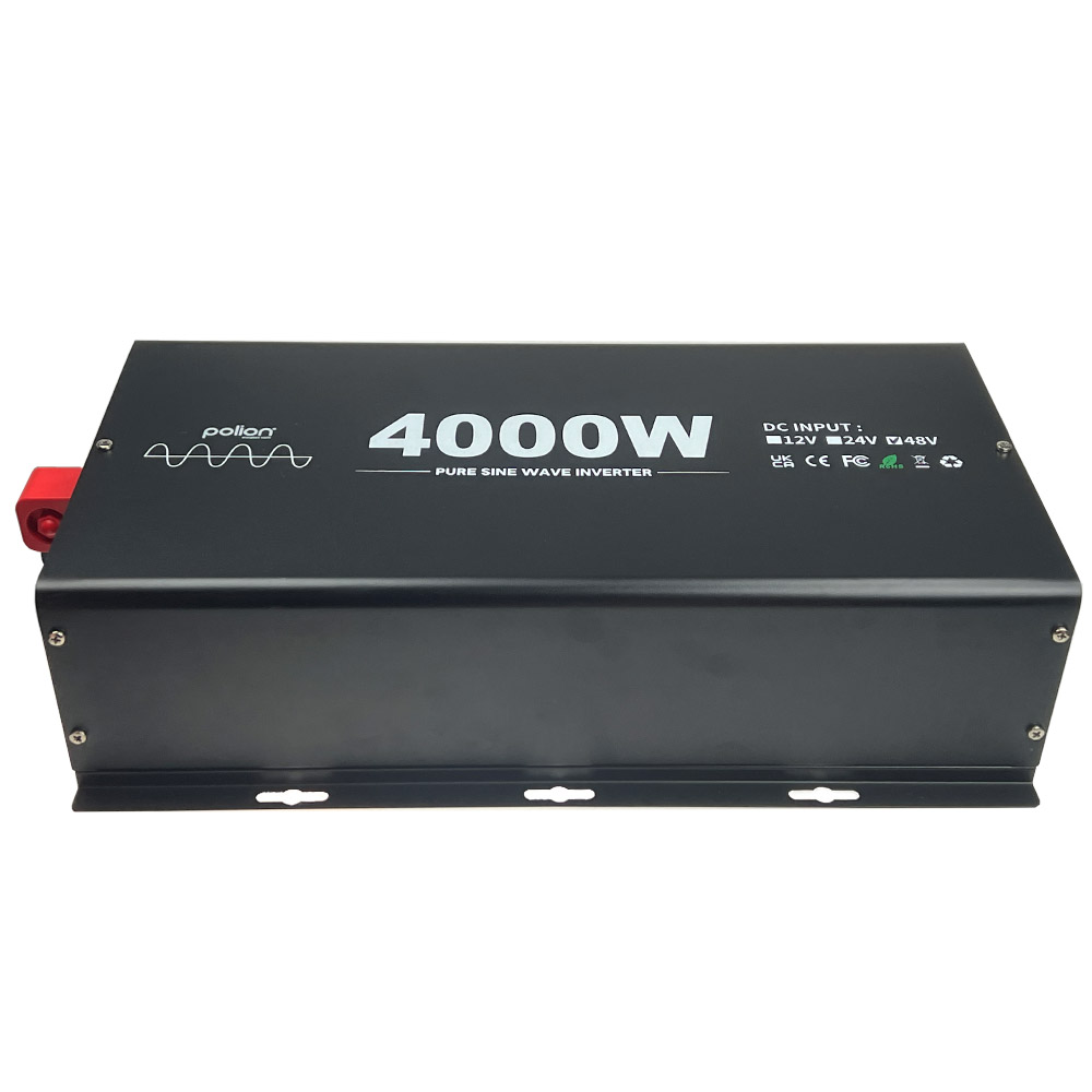 Czarny falownik czysto sinusoidalny 4000W. Posiada markę 'pollon' i specyfikacje wejścia DC na górze.
