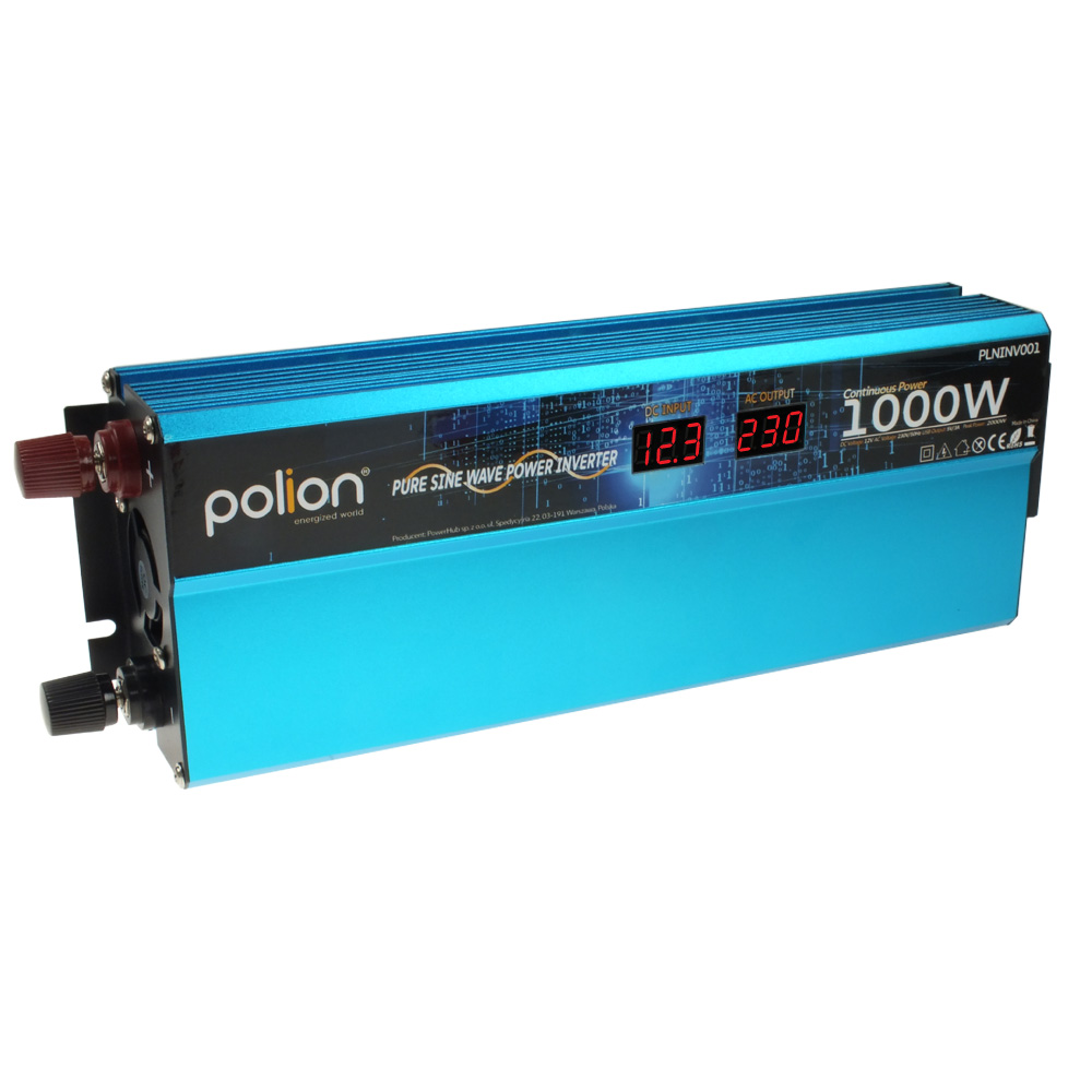 Niebieski falownik z wyświetlaczem cyfrowym pokazującym napięcie. Ma czerwone i czarne pokrętła z boku. Marka to Polion.