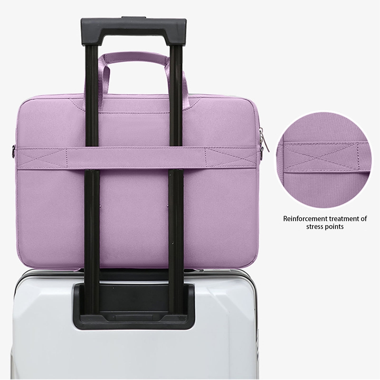 Eine lila Laptoptasche ist mit einem schwarzen Griff an einem weißen Koffer befestigt. Ein Detail zeigt verstärkte Belastungspunkte.