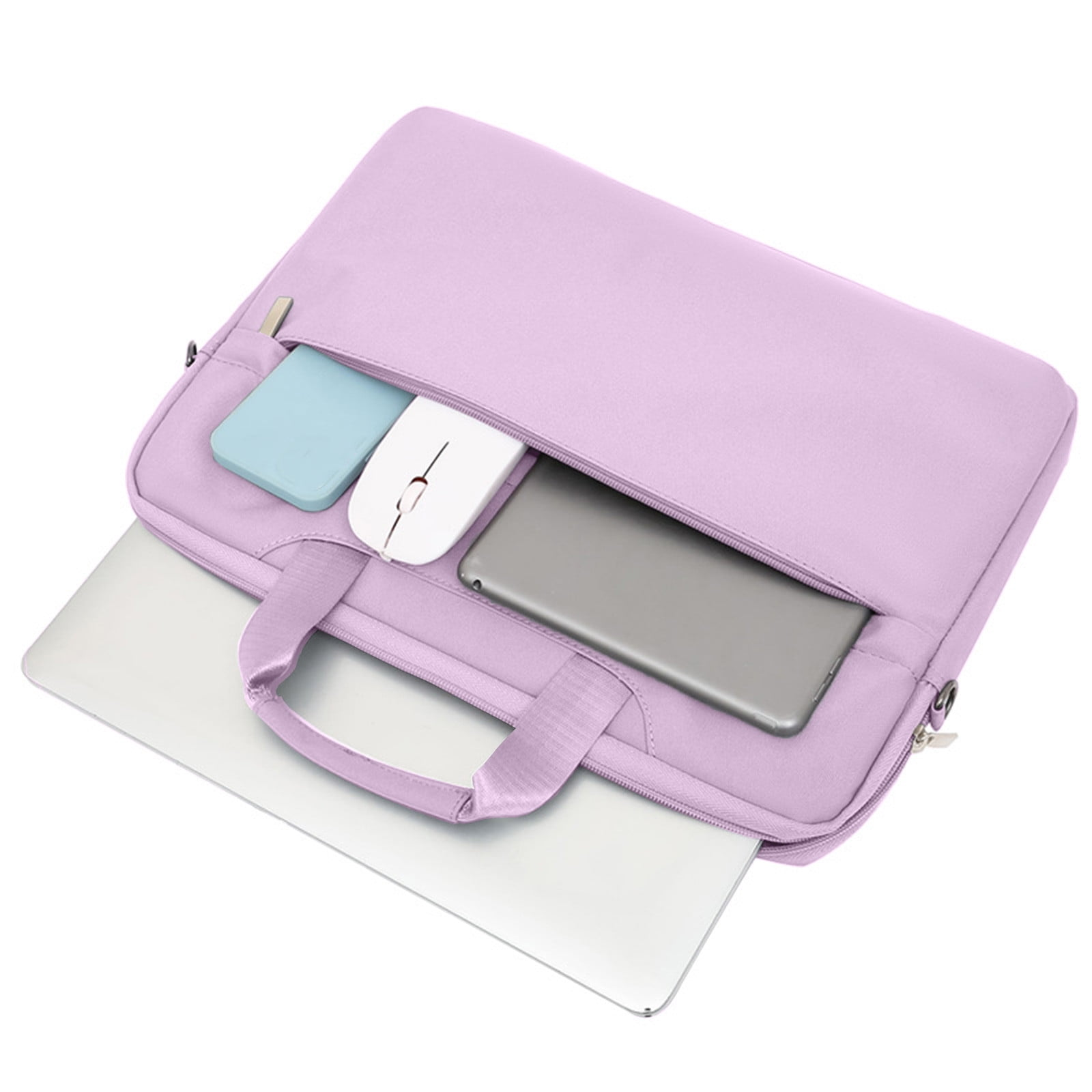 Eine lila Laptoptasche ist offen und zeigt einen Laptop, ein Tablet, eine Maus und ein Telefon. Griff und Reißverschluss sind sichtbar.