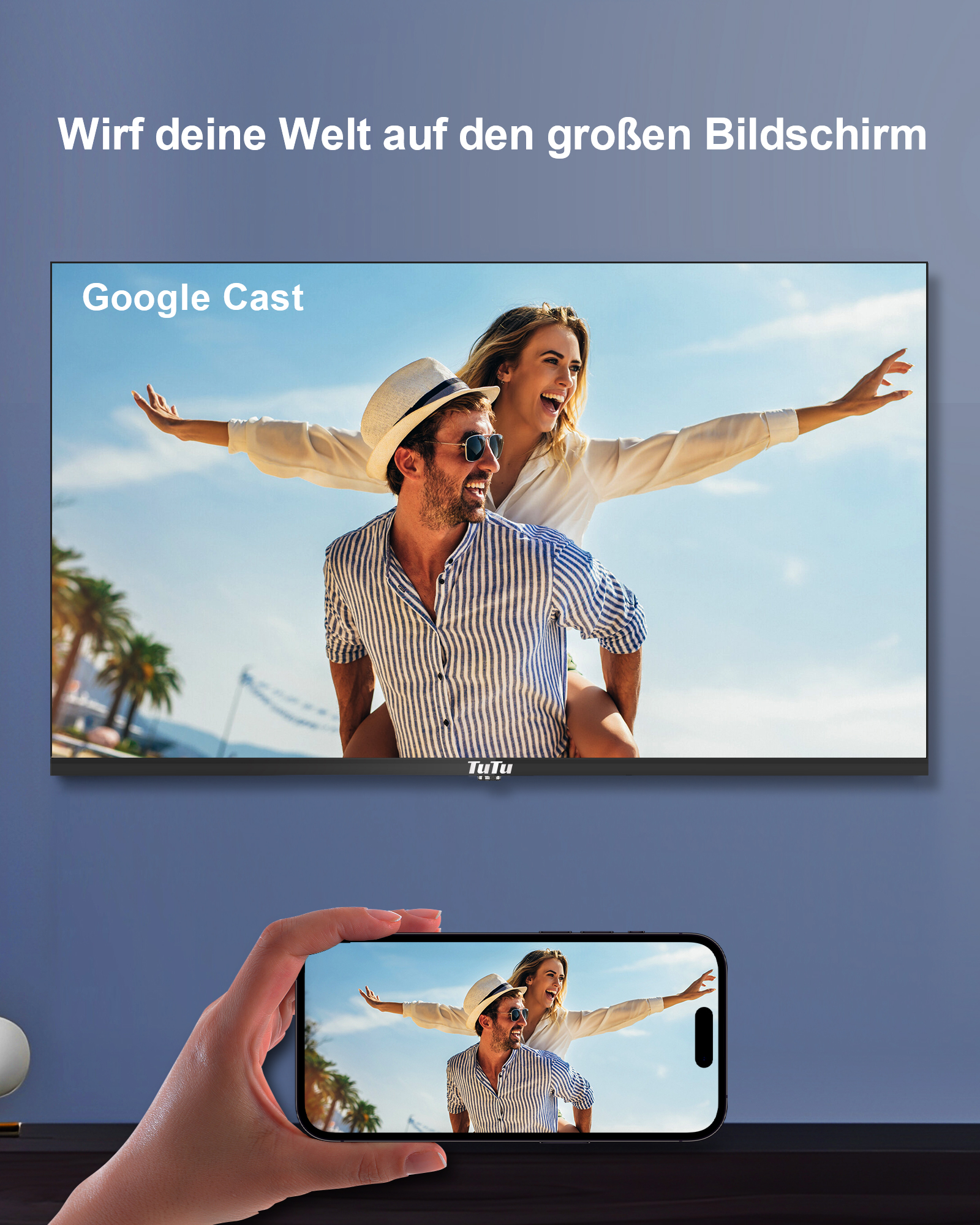 Ein Paar im Fernsehen und auf dem Telefon, Mann trägt Frau. Blauer Himmel. Google Cast-Text. TV- und Telefonbilder sind gleich.