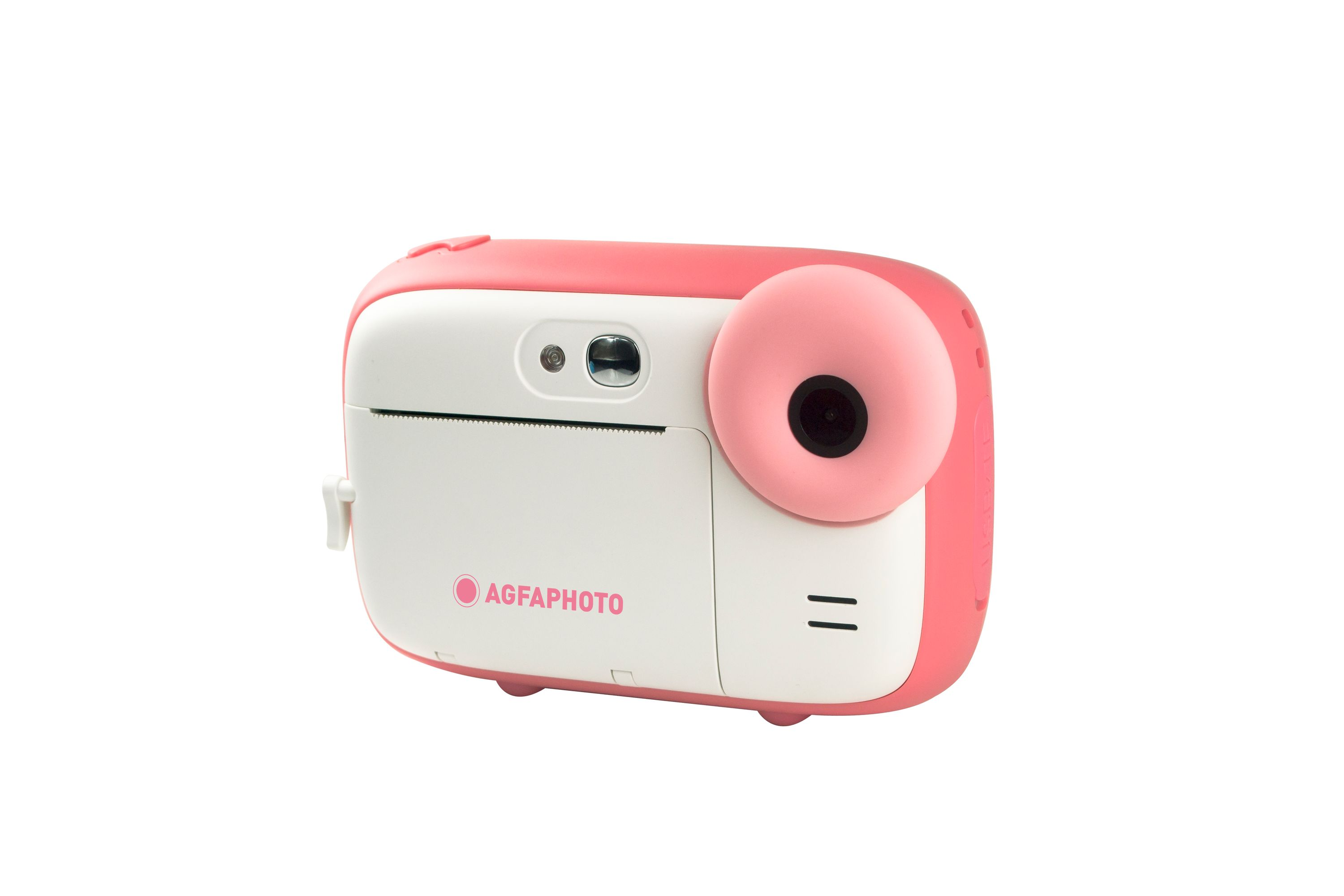 Różowy i biały aparat natychmiastowy AgfaPhoto. Ma zaokrągloną konstrukcję z obiektywem i przyciskami. Na białym tle.