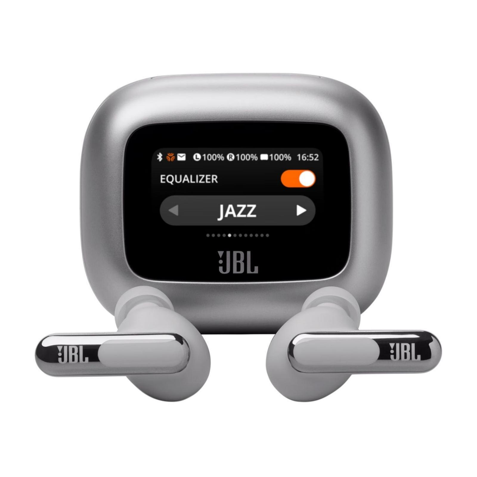Auricolari JBL argento con display che mostra le impostazioni dell'equalizzatore. Il display mostra la modalità Jazz.