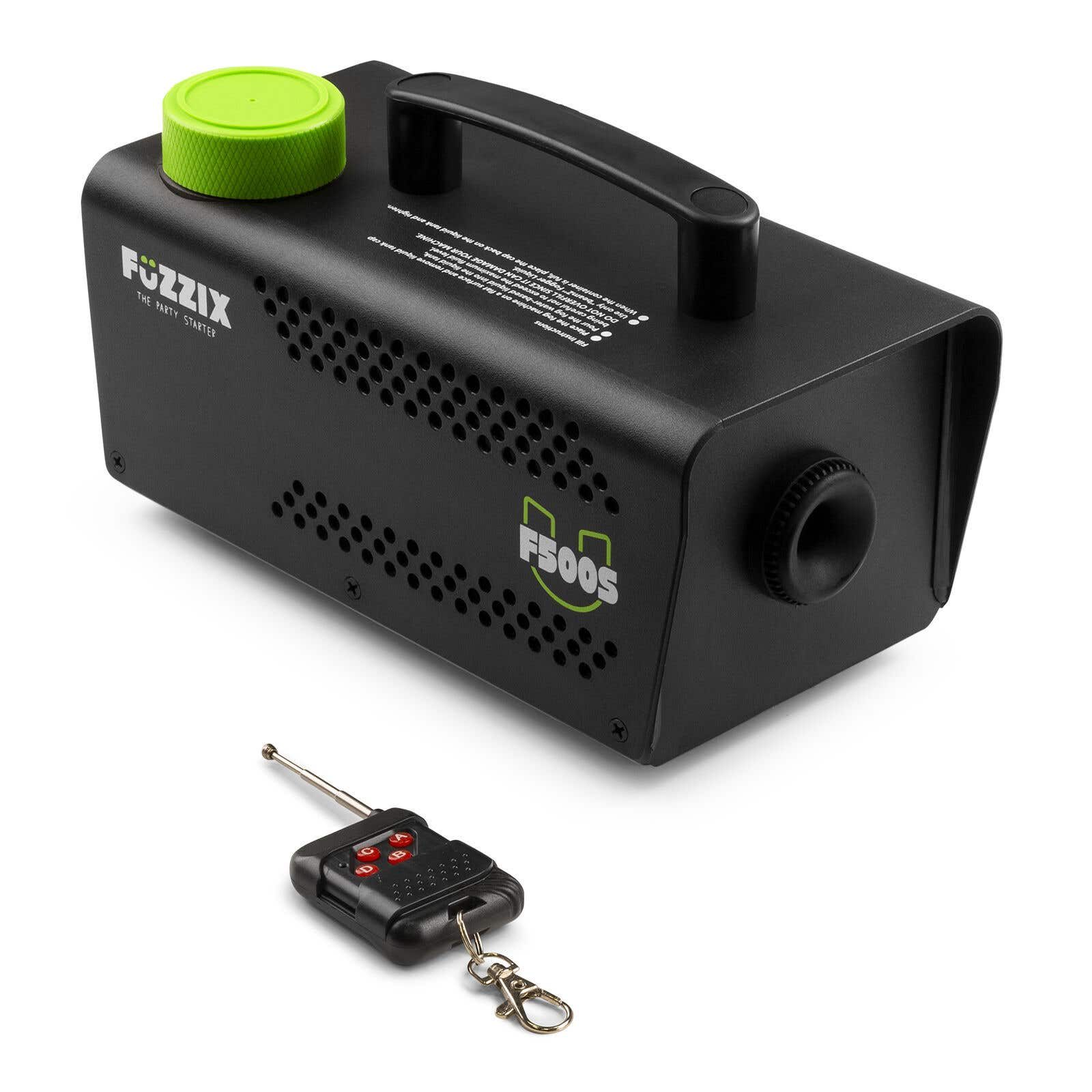 Una máquina de niebla negra con tapa verde y mando a distancia, etiquetada Fuzzix F500S y un control remoto.