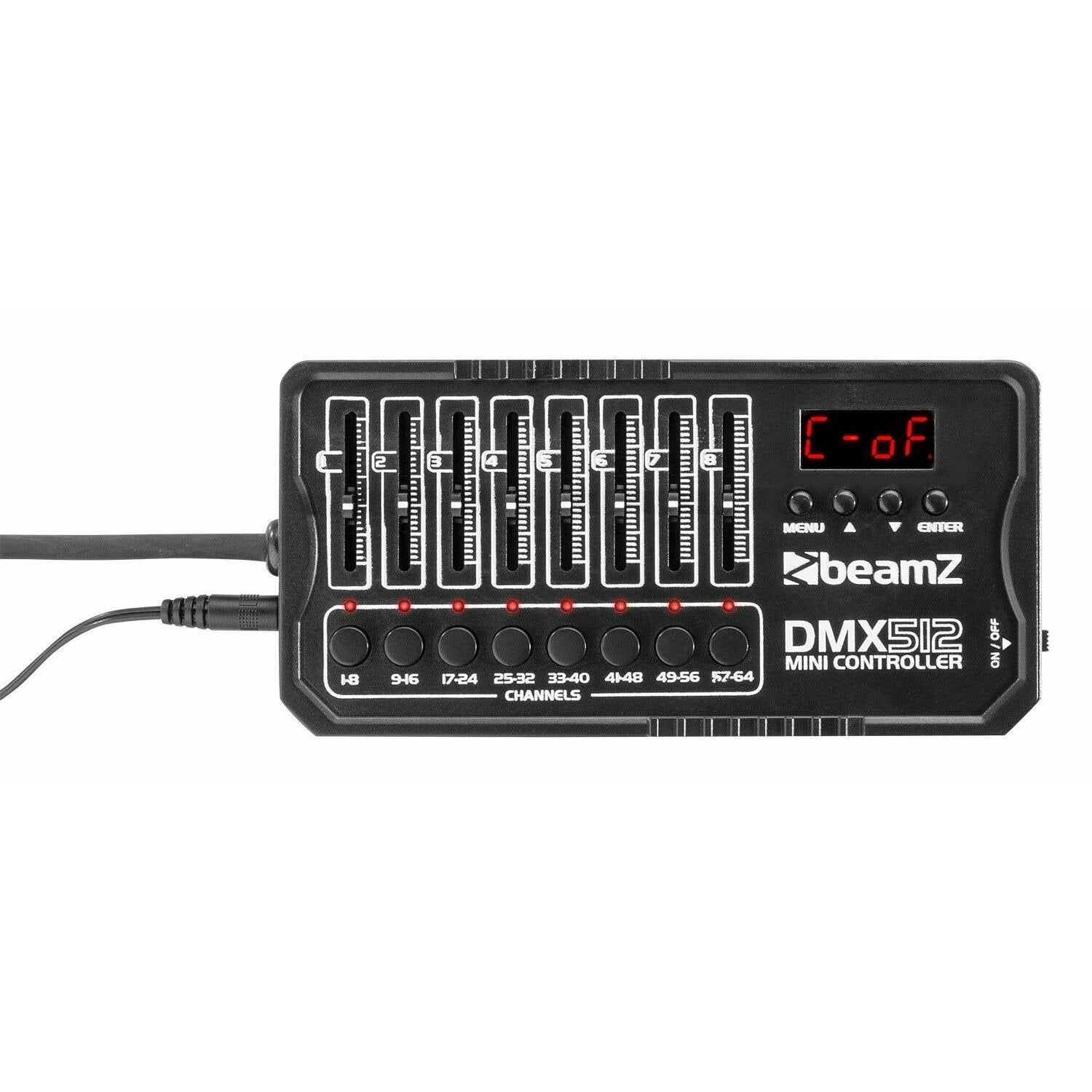 Mini controlador DMX512 negro con deslizadores, pantalla y botones. Logotipo de la marca beamZ. Canales marcados 1-8, 9-16, etc. Cable de alimentación conectado.