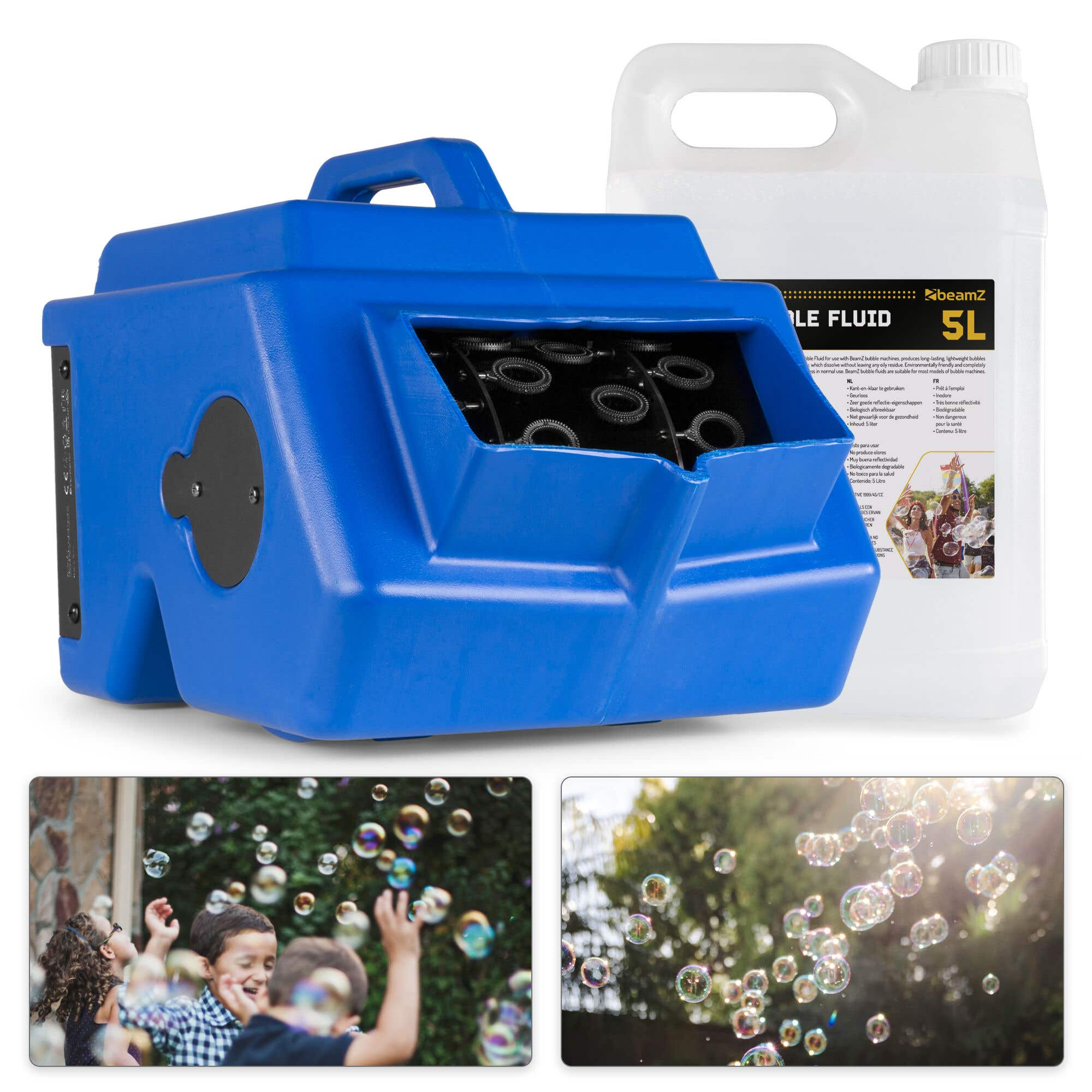 Una máquina de burbujas azul y una jarra de líquido de burbujas. Niños jugando frente a una casa.