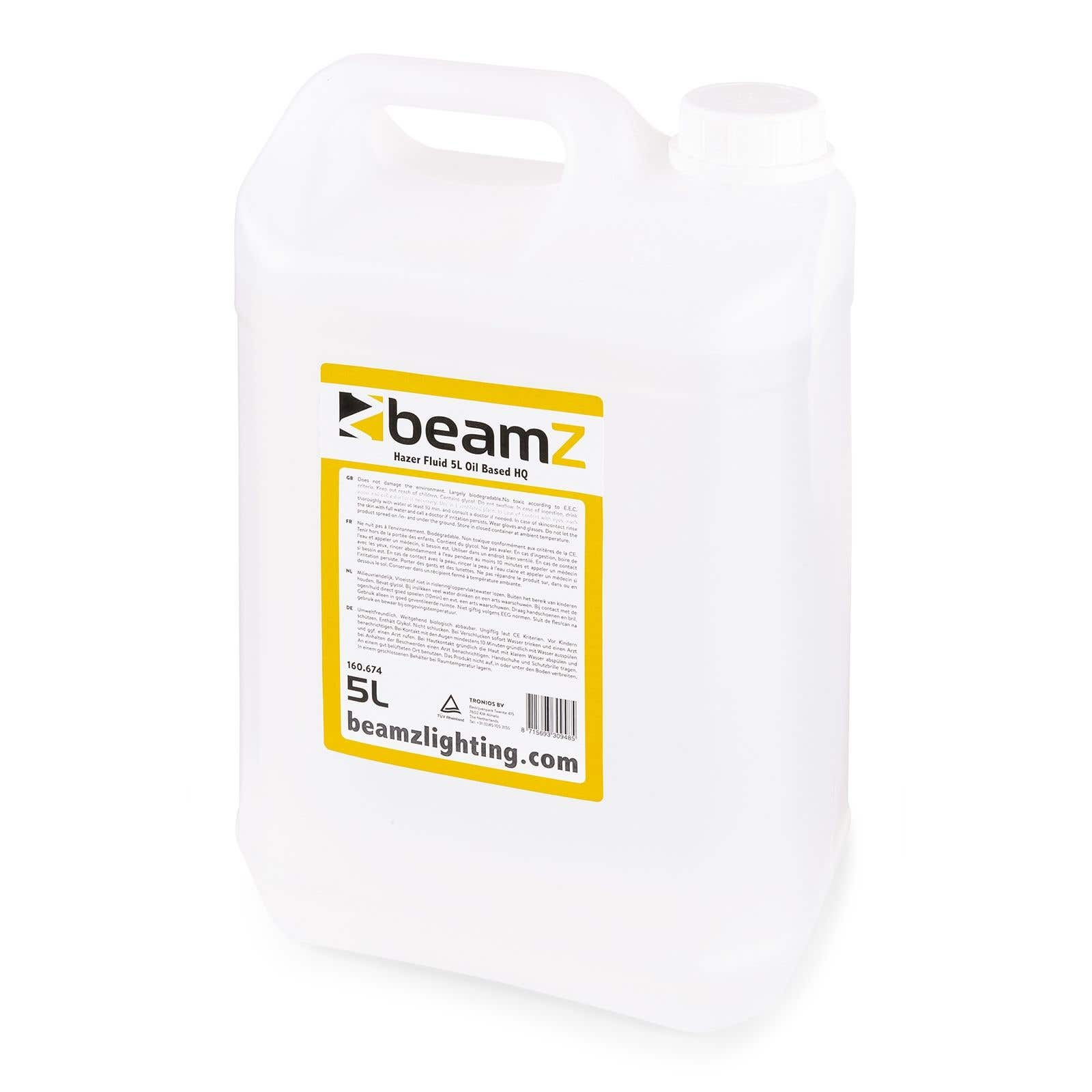 Contenedor de plástico blanco de Beamz Haze Fluid. Etiqueta amarilla con texto. 5L. Producto para máquinas de niebla.