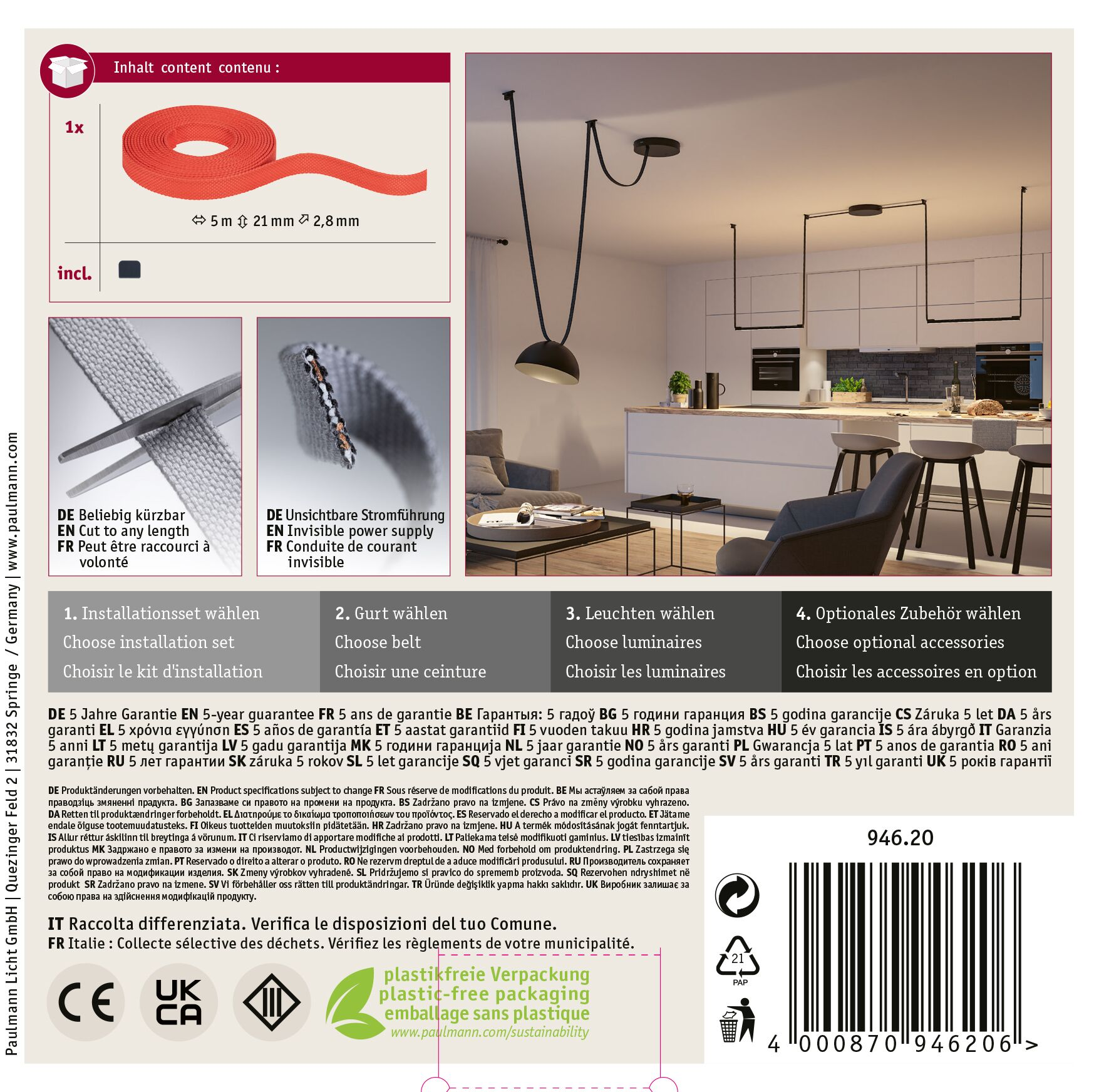 Ein Produktetikett zeigt eine rote Bandrolle, eine Schere und eine Küchenszene mit Hängelampen.