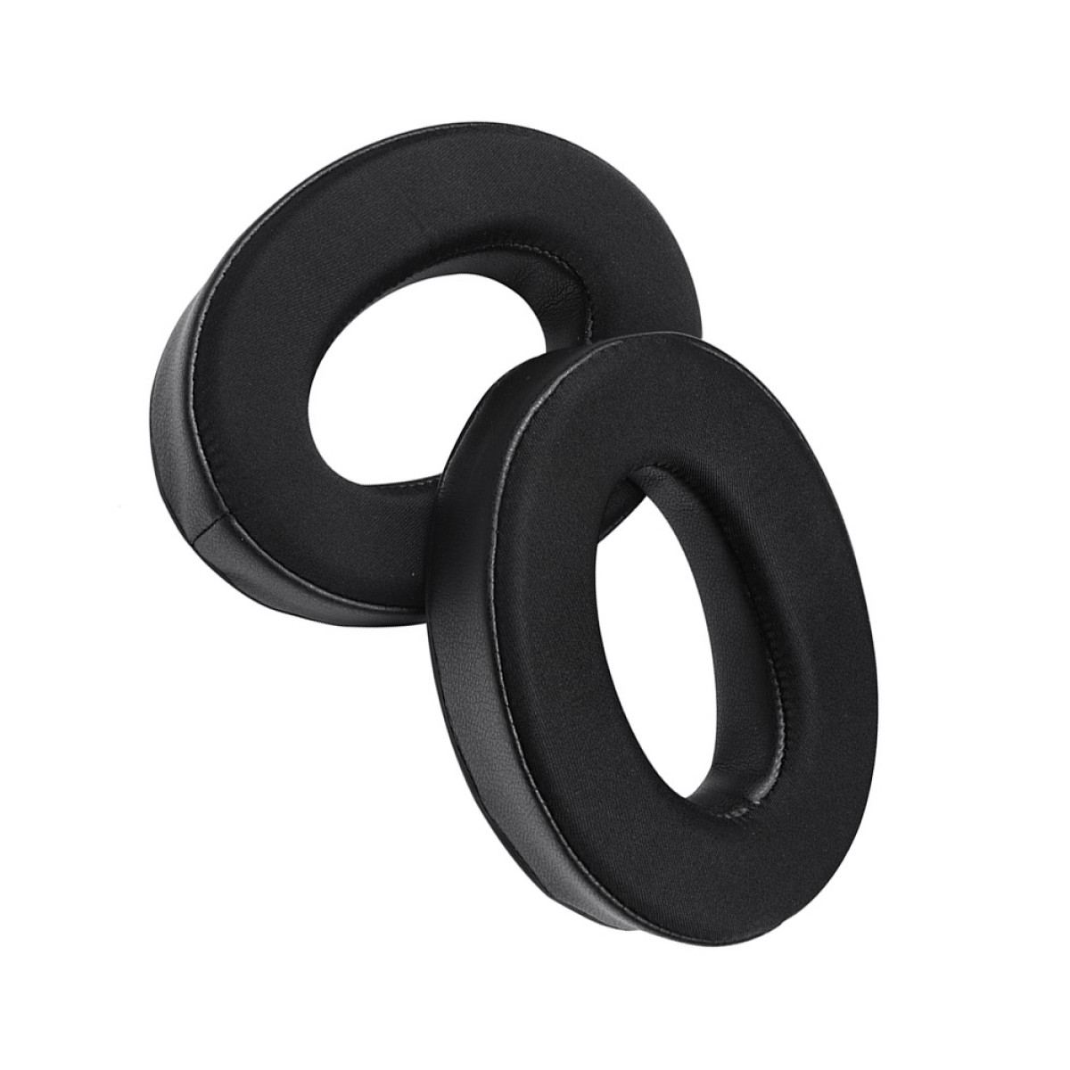 Due cuscinetti auricolari neri e circolari, forse per cuffie, sono mostrati su sfondo bianco. Si sovrappongono leggermente.
