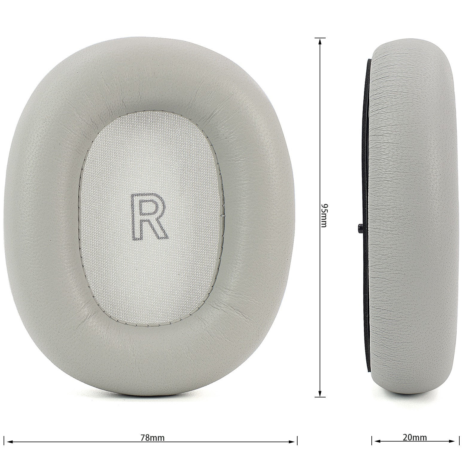 Cuscinetto auricolare per cuffie. Colore grigio chiaro, forma ovale, con una 'R' al centro. Dimensioni mostrate con frecce.