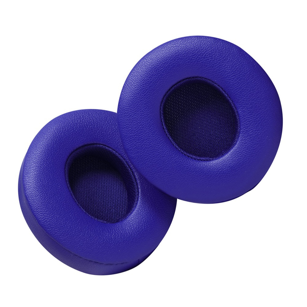 Sono mostrati due cuscinetti auricolari blu per cuffie, ciascuno con un centro scuro. I cuscinetti sono rotondi e realizzati in materiale morbido.